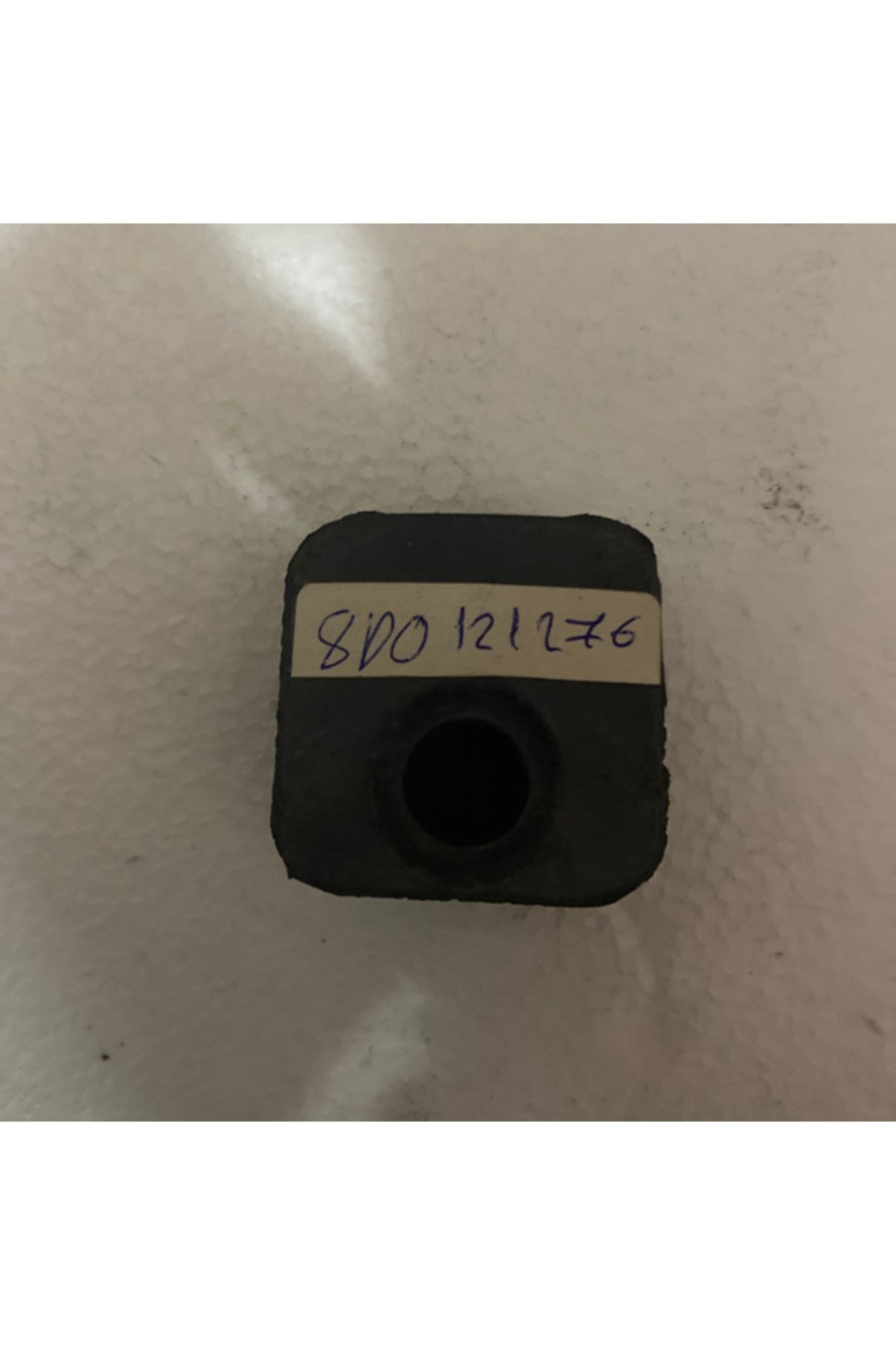 8D0121276 RADYOTÖR TAKOZU PASSAT Audi A4 A6 VW ORİJİNAL