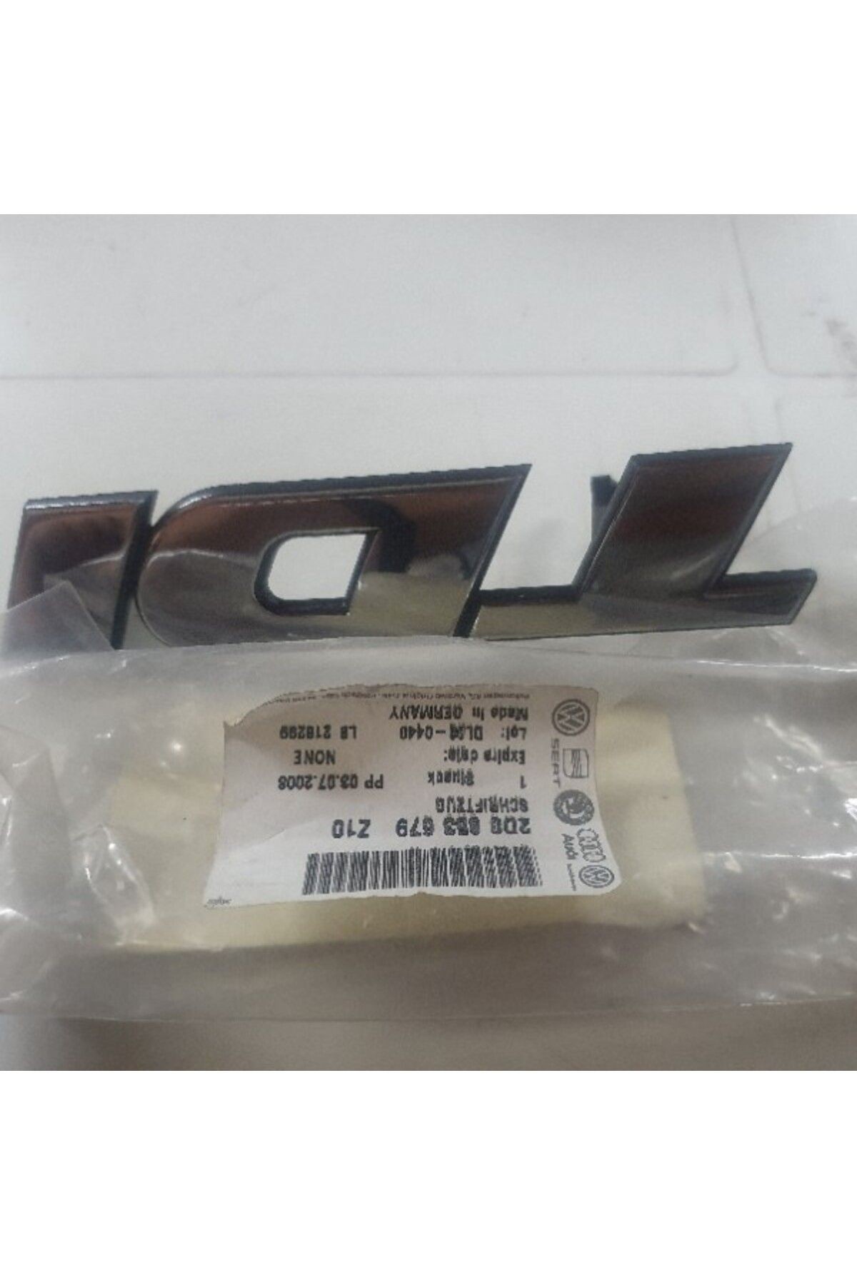 2D0853679 Z10 Orijinal volkswagen Yazılı Krom