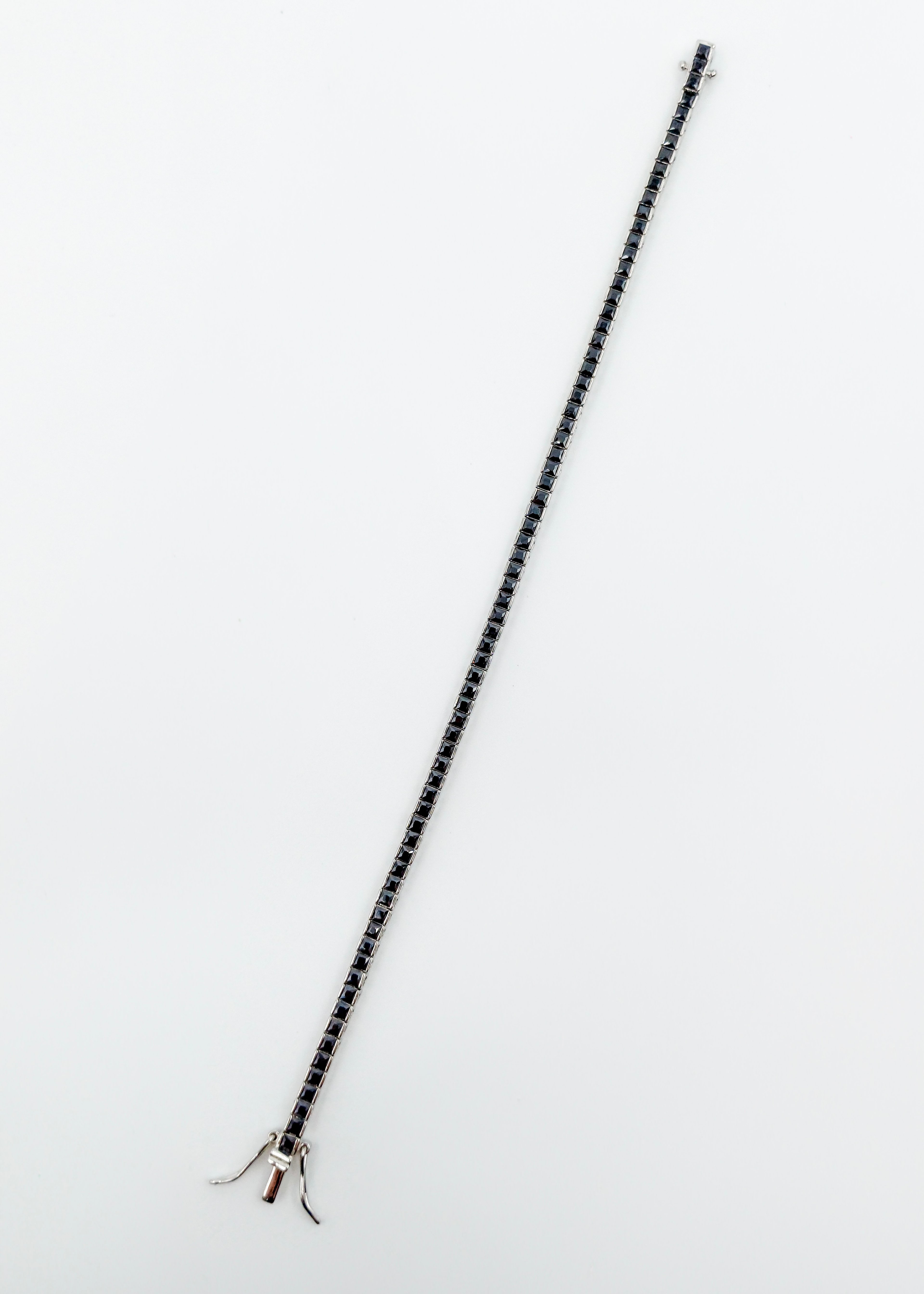 SU 16432