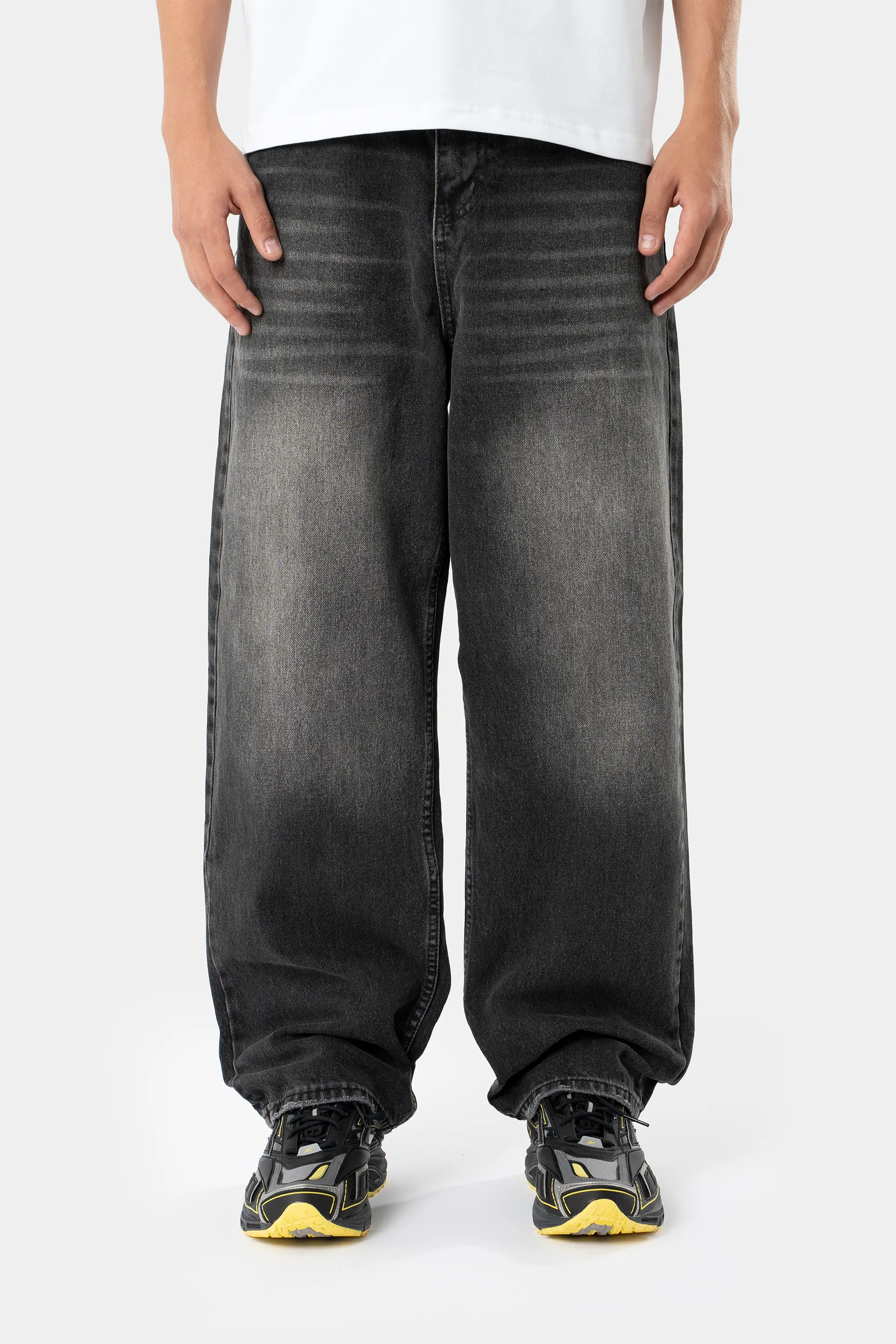 Baggy Tint-Washed Jeans