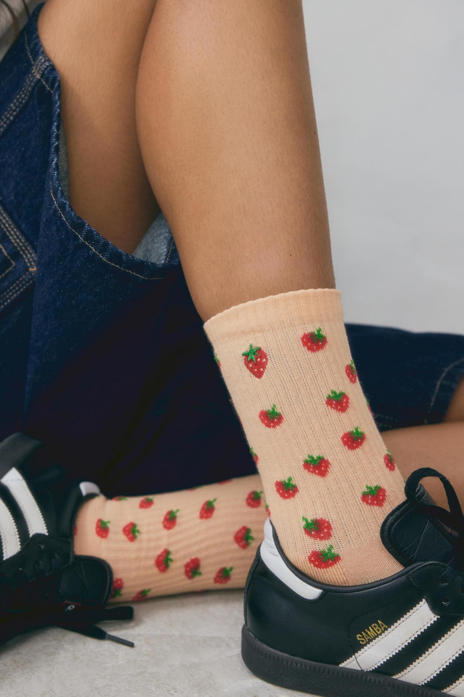 U.O. Out From Under Strawberry Socks (UO-38)