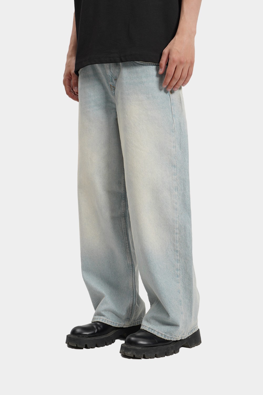 Bleached Jaya Baggy Jeans (URBN-B-236)
