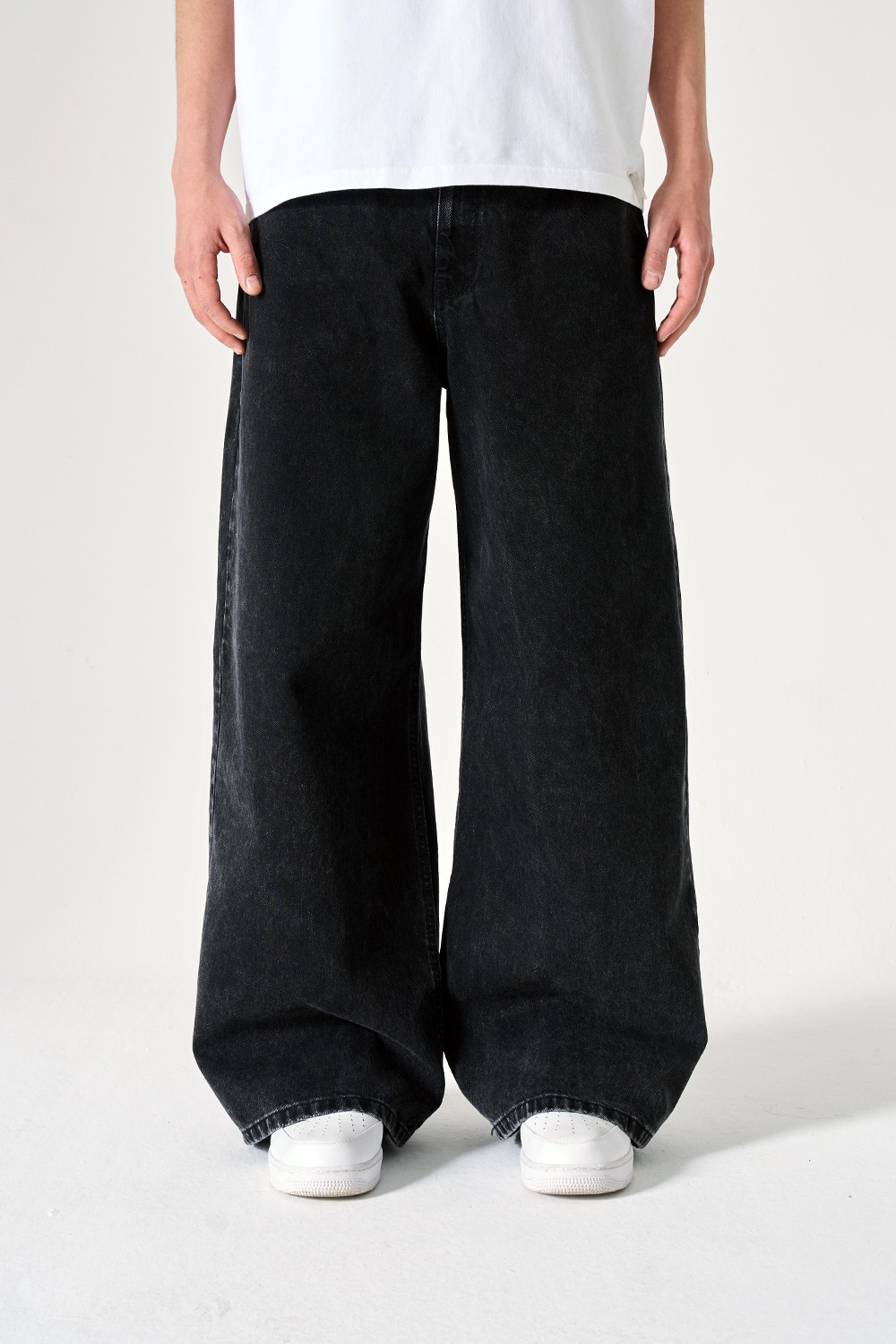 Low Rise Washed Baggy Jeans (URBN-B-240)