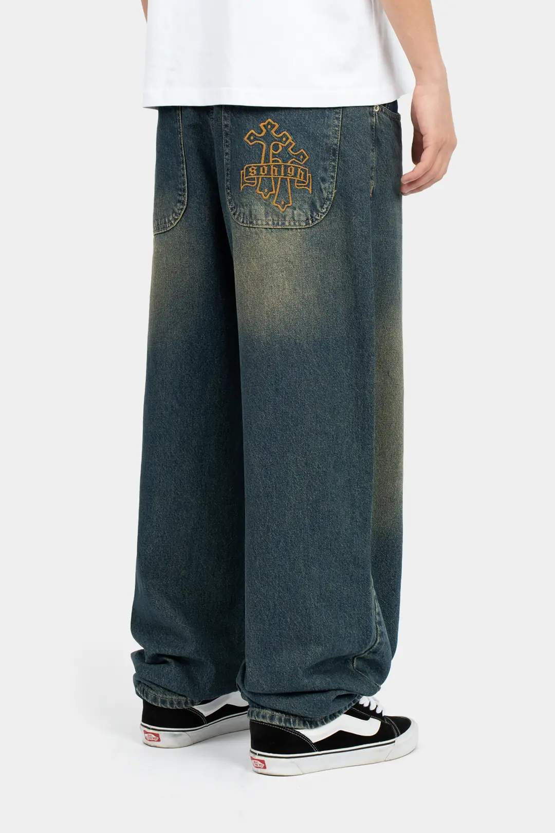 バンクシー 137 Sohigh Cross Embroidered Baggy Jeans - Dark Tint - Hypetr
