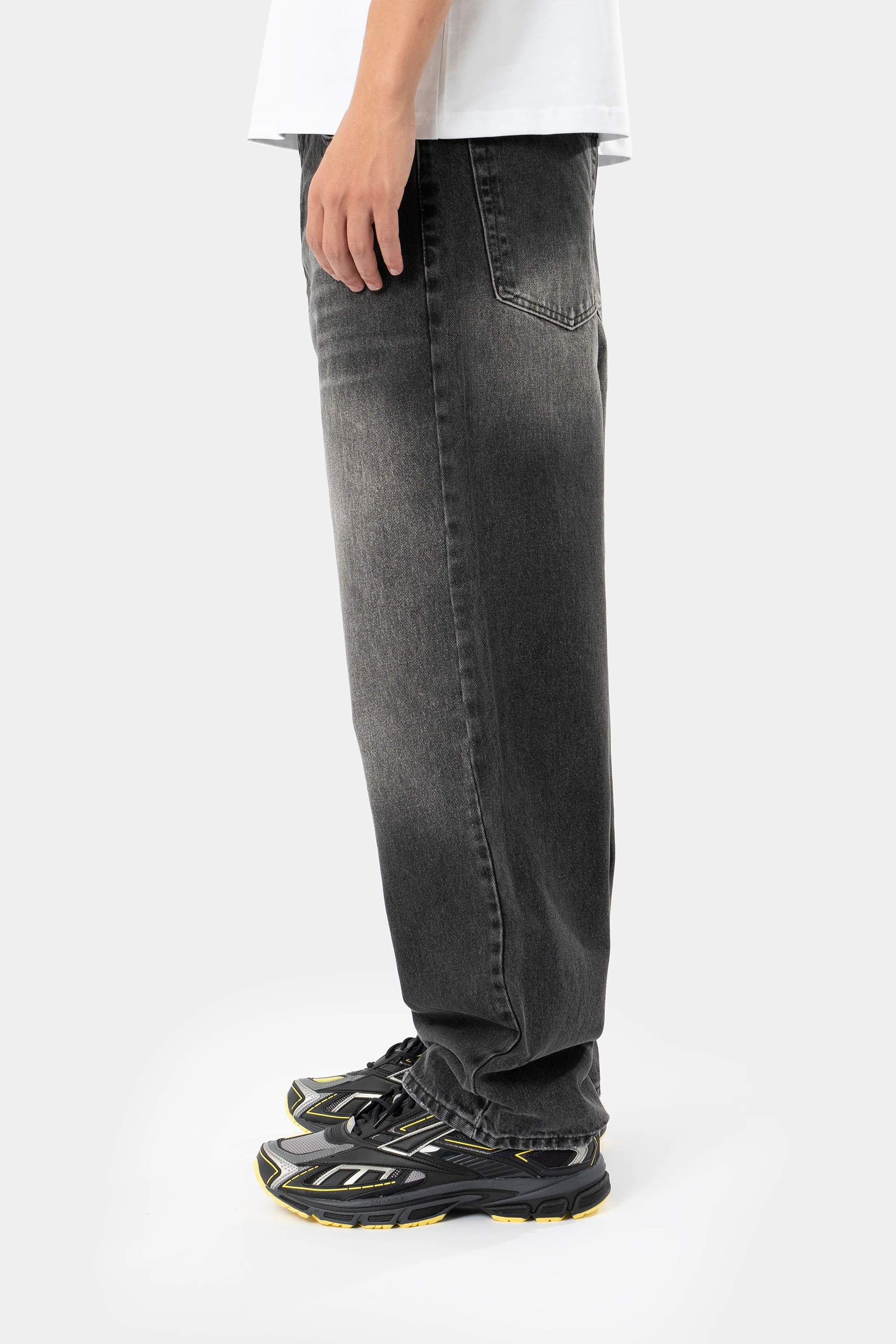 Baggy Tint-Washed Jeans