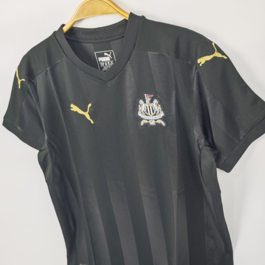 Newcastle United Third 2017-18 (13-14yaş)