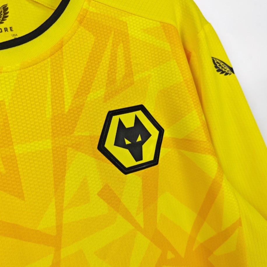 Wolverhampton Wanderers 2023-24 kaleci forması