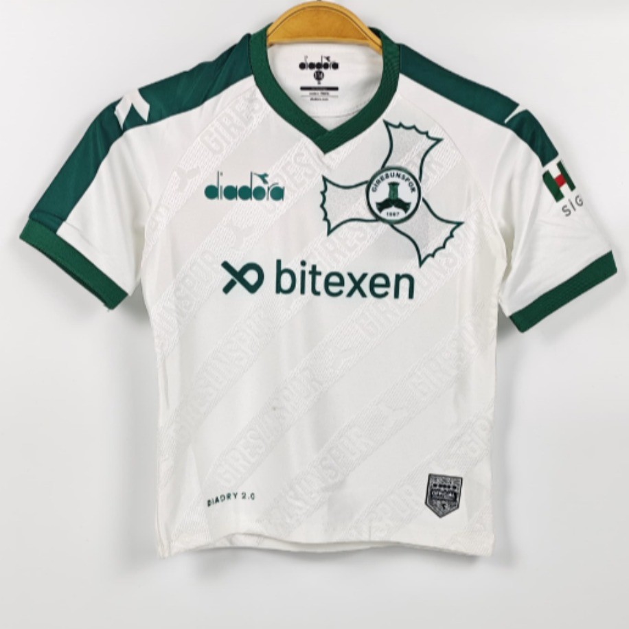 Giresunspor away 2023-24 (hafif defolu)