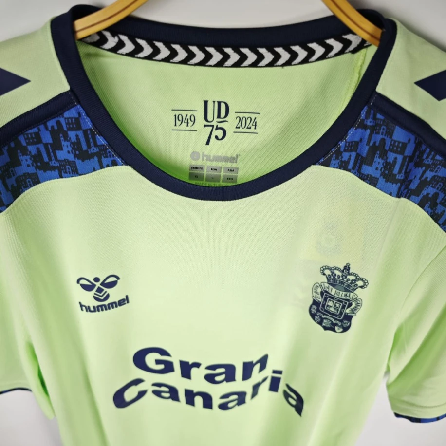 Las Palmas 2024-25 third