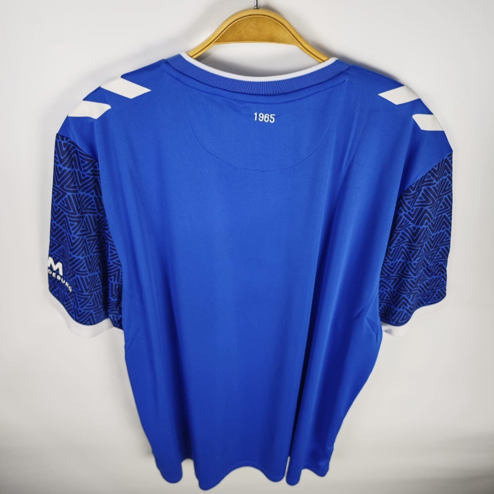 Magdeburg home 2024-25 (8 yaş)