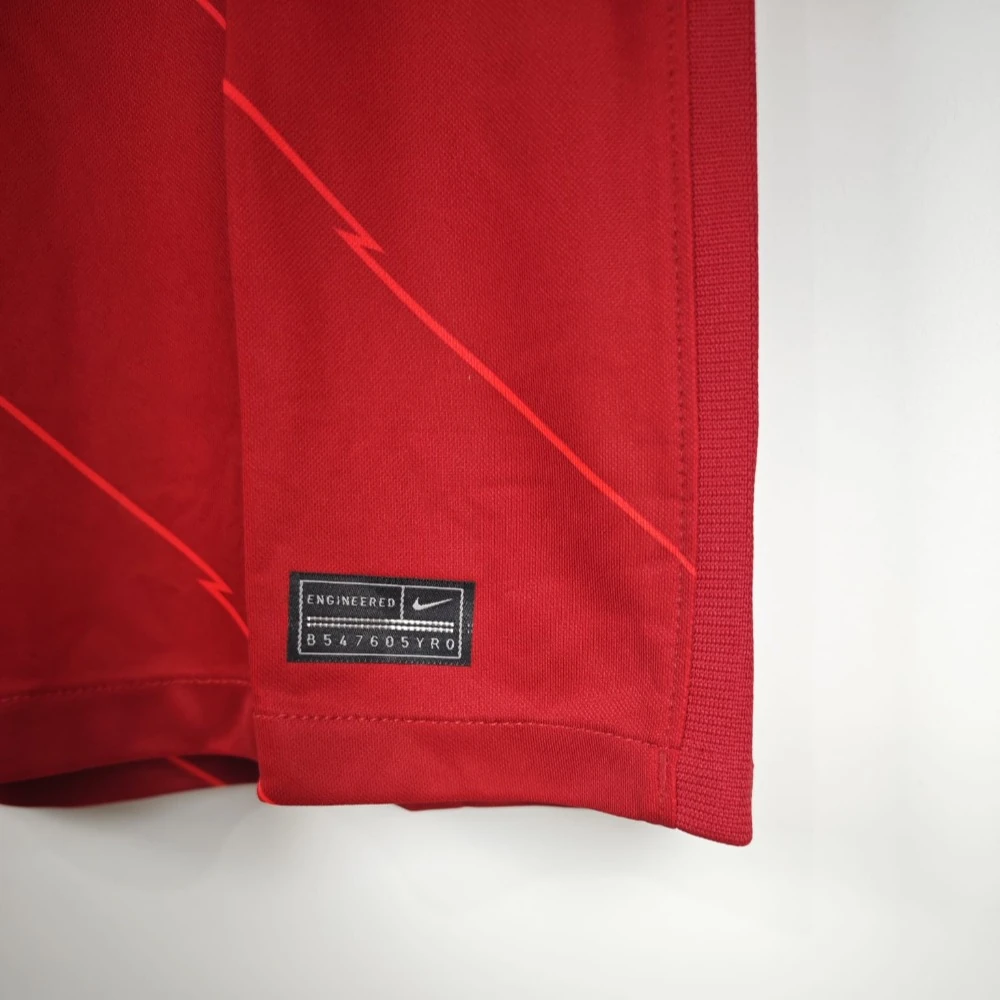 Liverpool home 2021-22