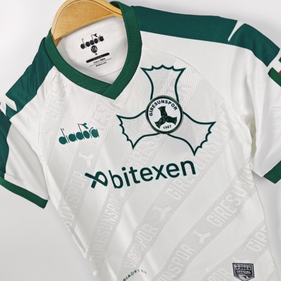 Giresunspor away 2023-24 (hafif defolu)