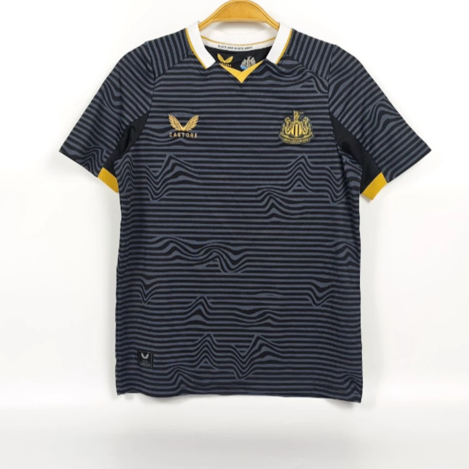 Newcastle United away 2021-22 (hafif defolu)