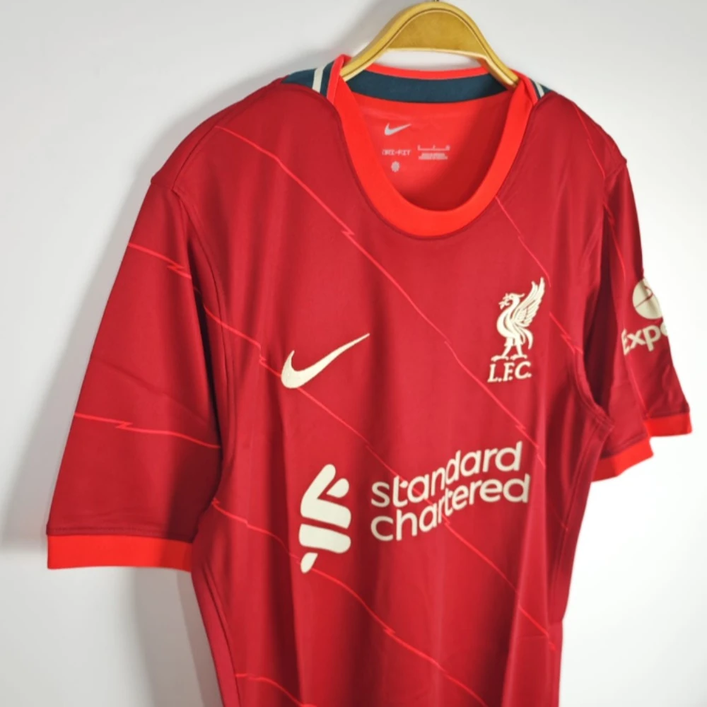 Liverpool home 2021-22