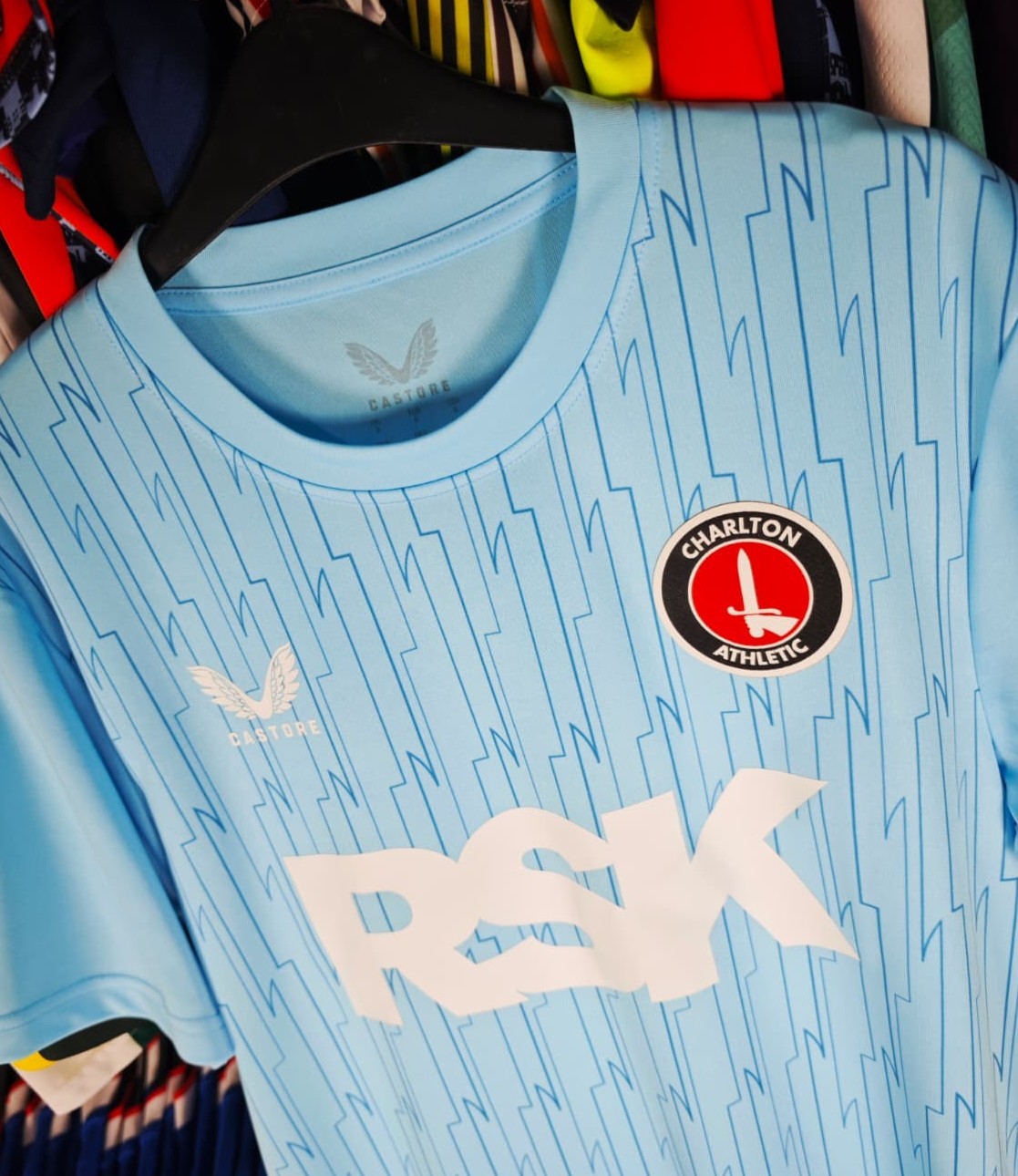 Charlton Athletic 2024-25 kaleci forması (s)