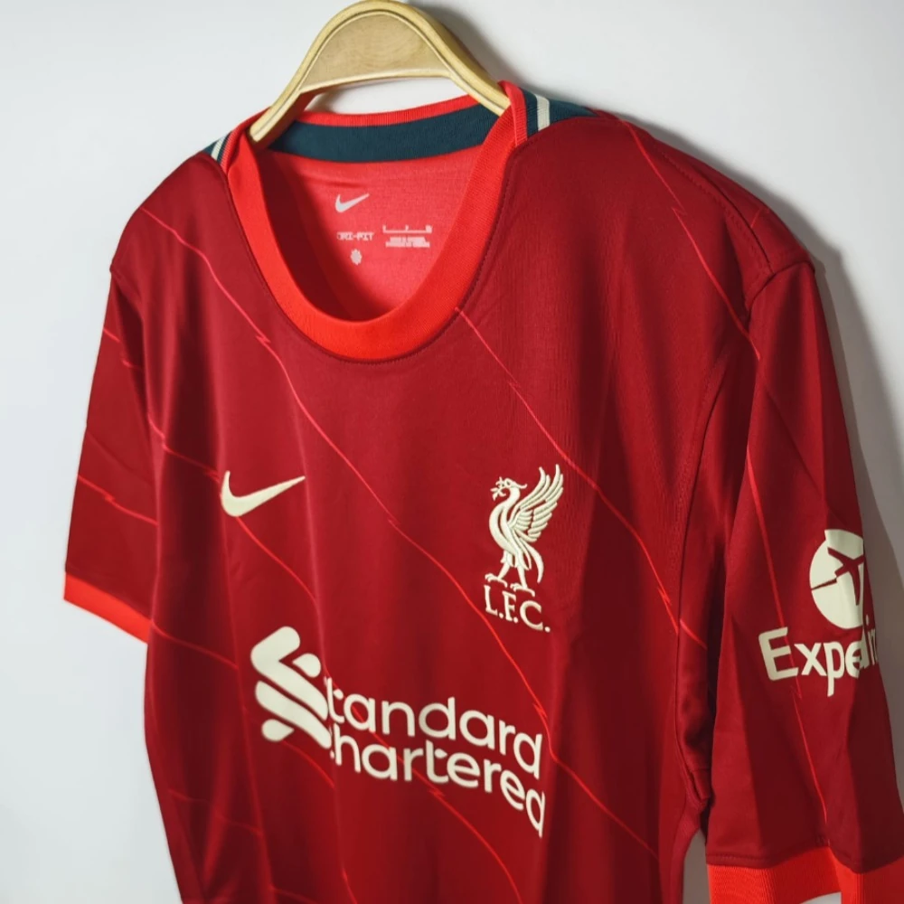 Liverpool home 2021-22