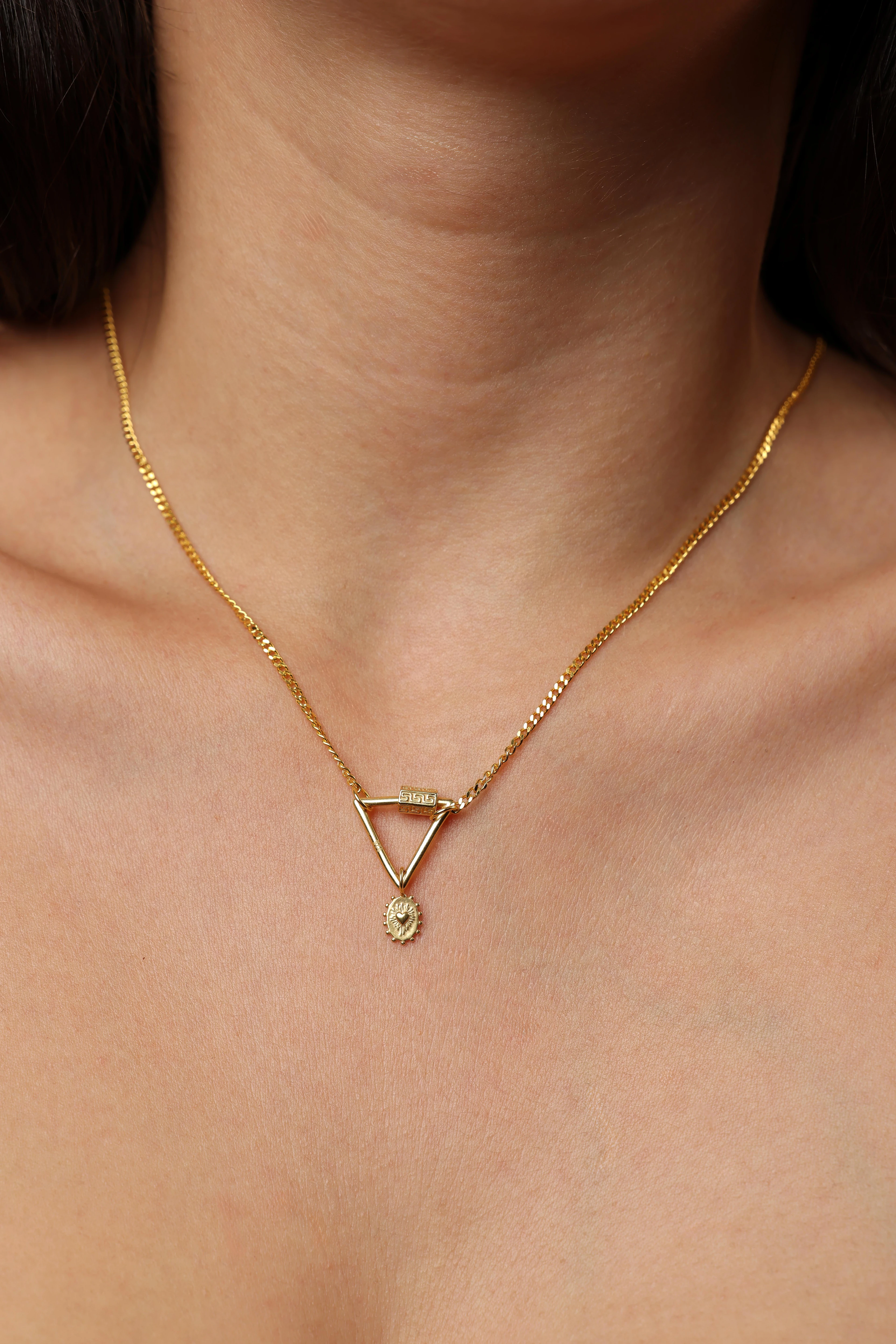 Üçgen Charm Kilidi Kombin Kolye