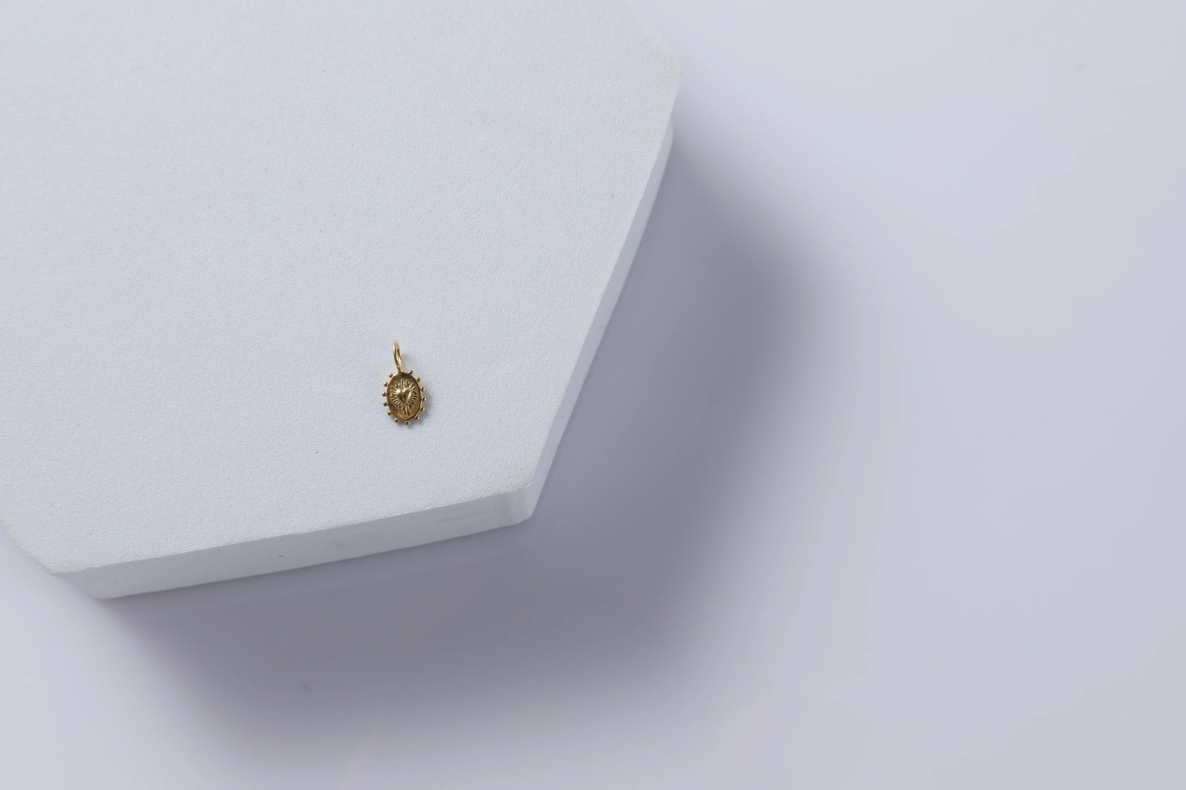 Güneşin Kalbi Charm