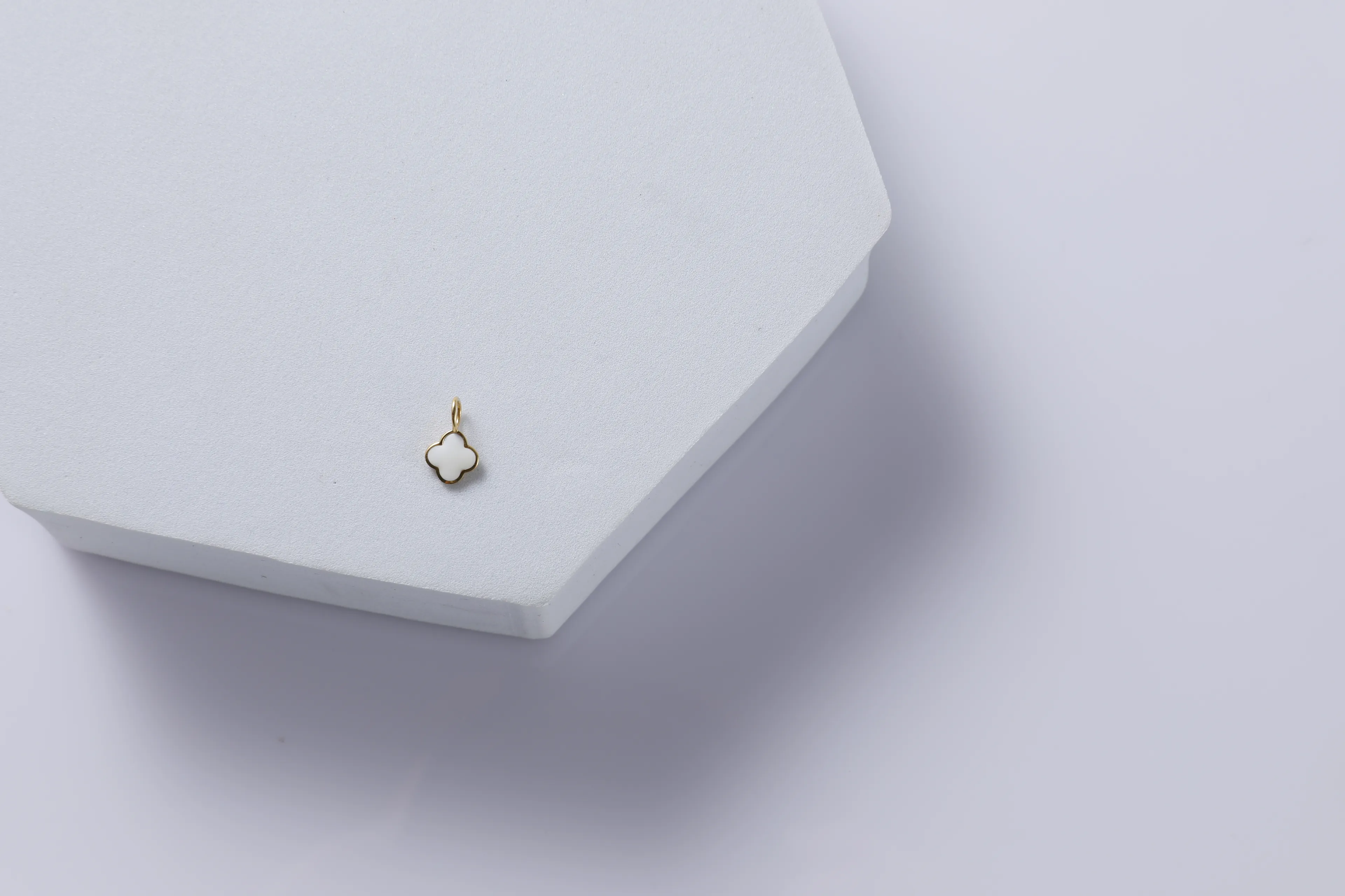 Luna Çiçeği Charm