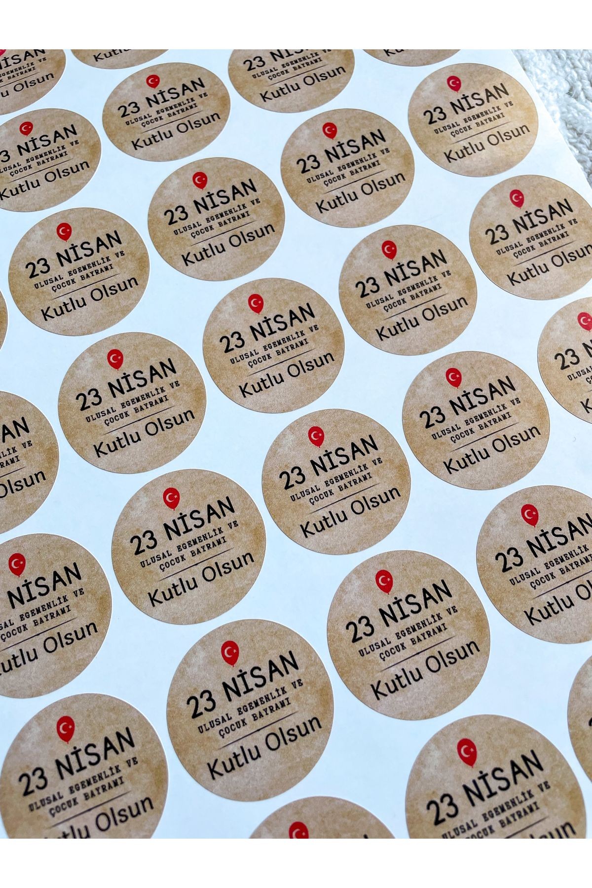 23 Nisan Kraft görünüm sticker 40 adet 4 cm sticker