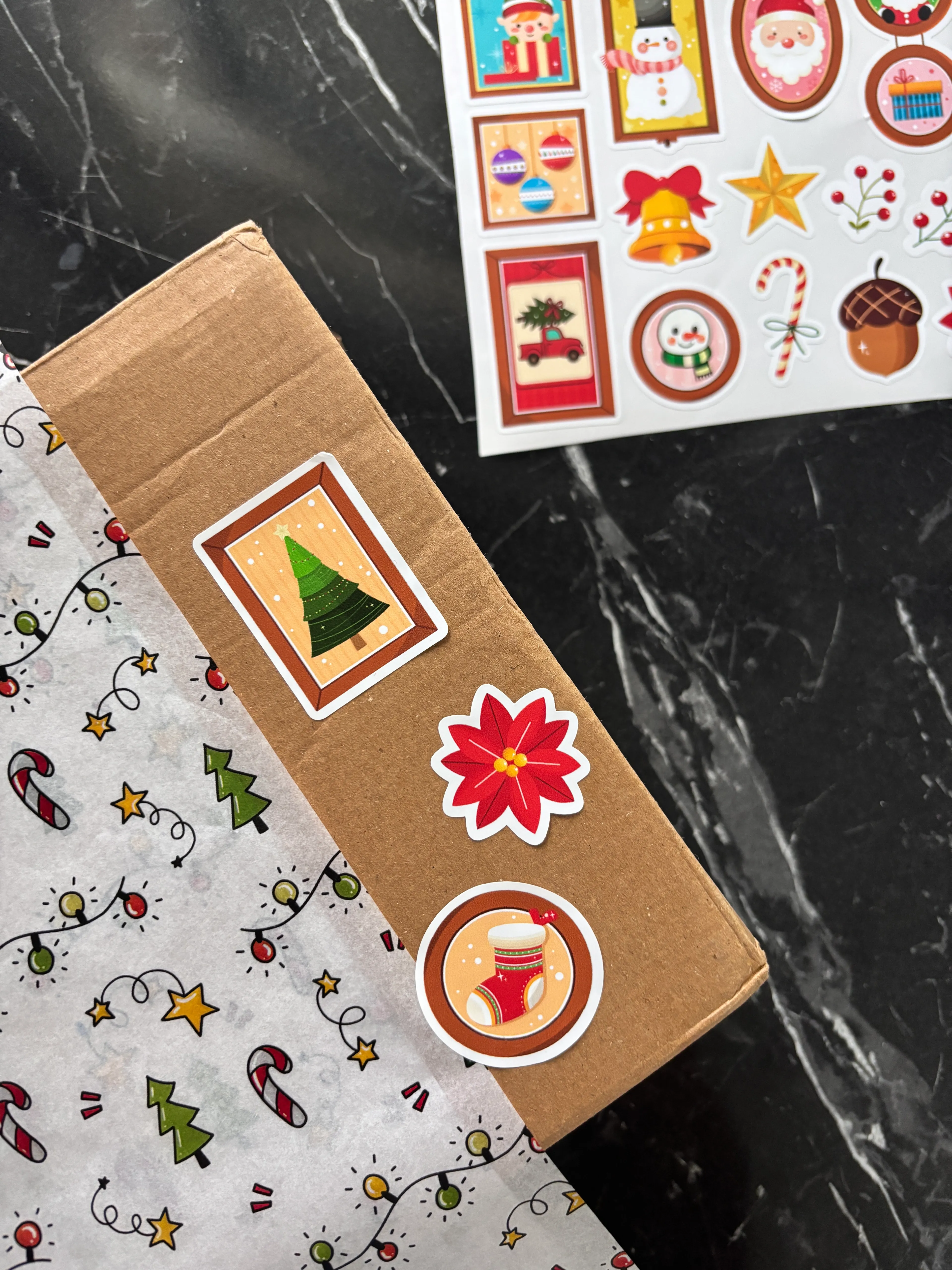 Yılbaşı özel kesim sticker ~3-8 cm arası 32 adet yapışkanlı etiket yılbaşı hediye