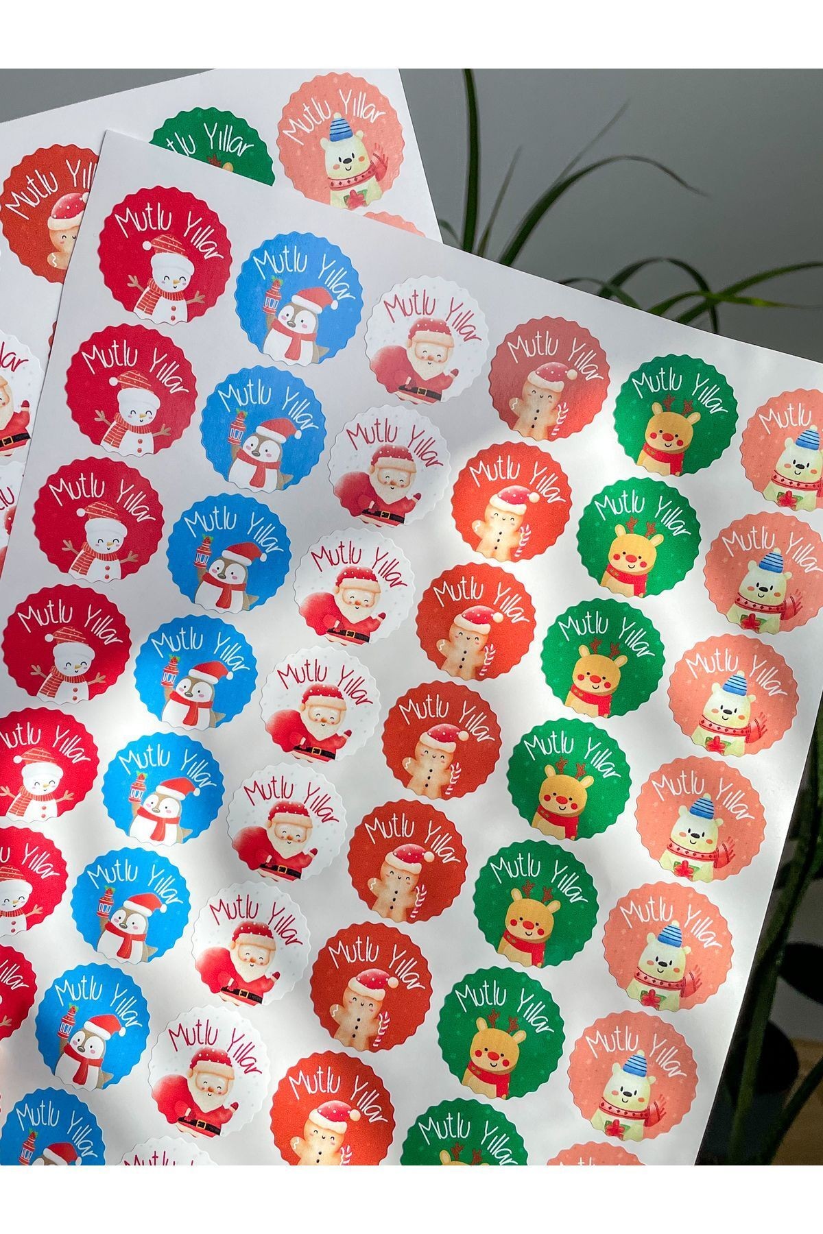 Yılbaşı Sticker 3,5 Cm 48 Adet Çiçek Kesim Sticker, Neşeli Suratlar,mutlu Yıllar Sticker, Opak