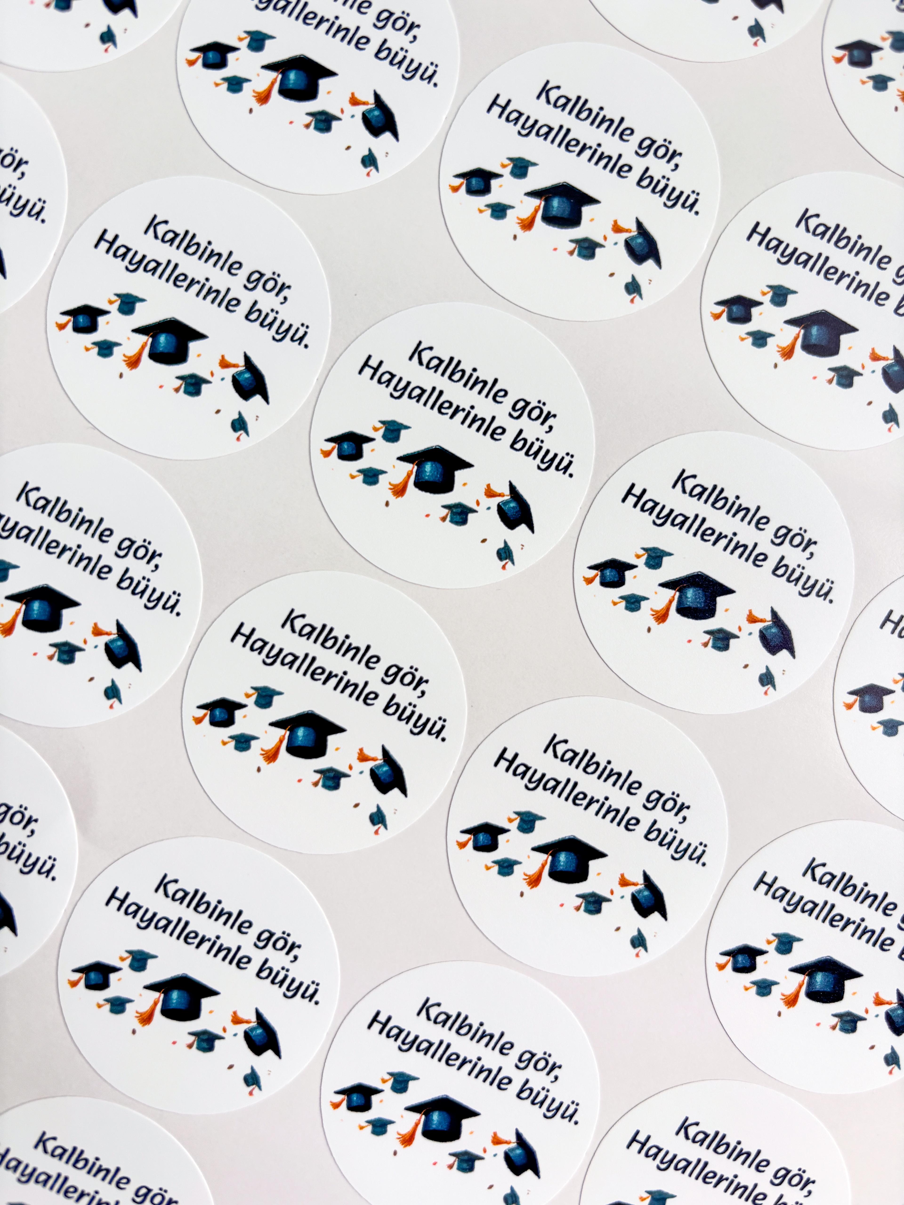 Mezuniyet Hatırası 48 adet 3,5 cm sticker, yapışkanlı etiket mezuniyet hediyeliği