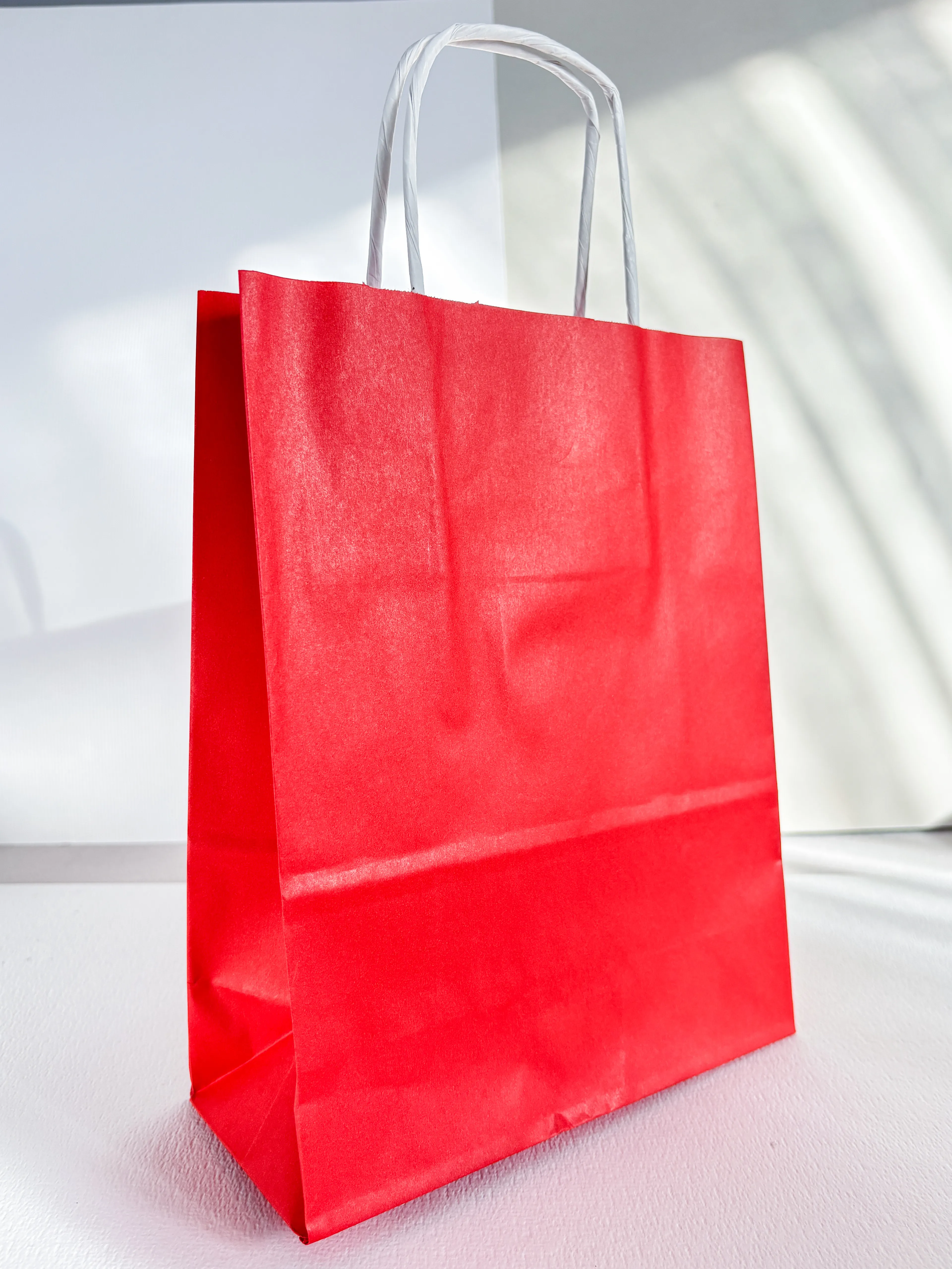 Kırmızı Karton Çanta 1 Adet 18x24 cm (6,5 cm körüklü)