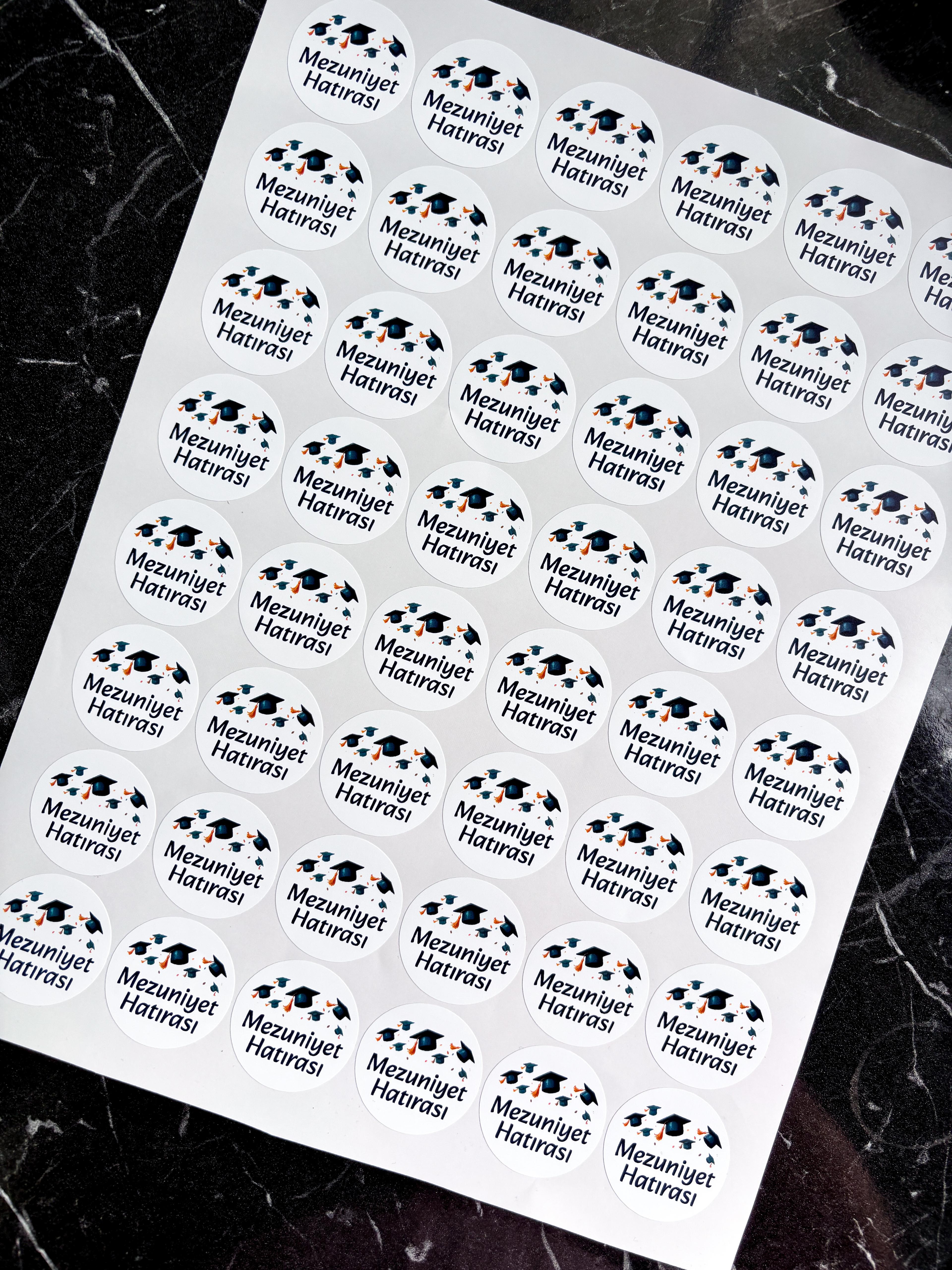 Mezuniyet Hatırası 48 adet 3,5 cm sticker, yapışkanlı etiket