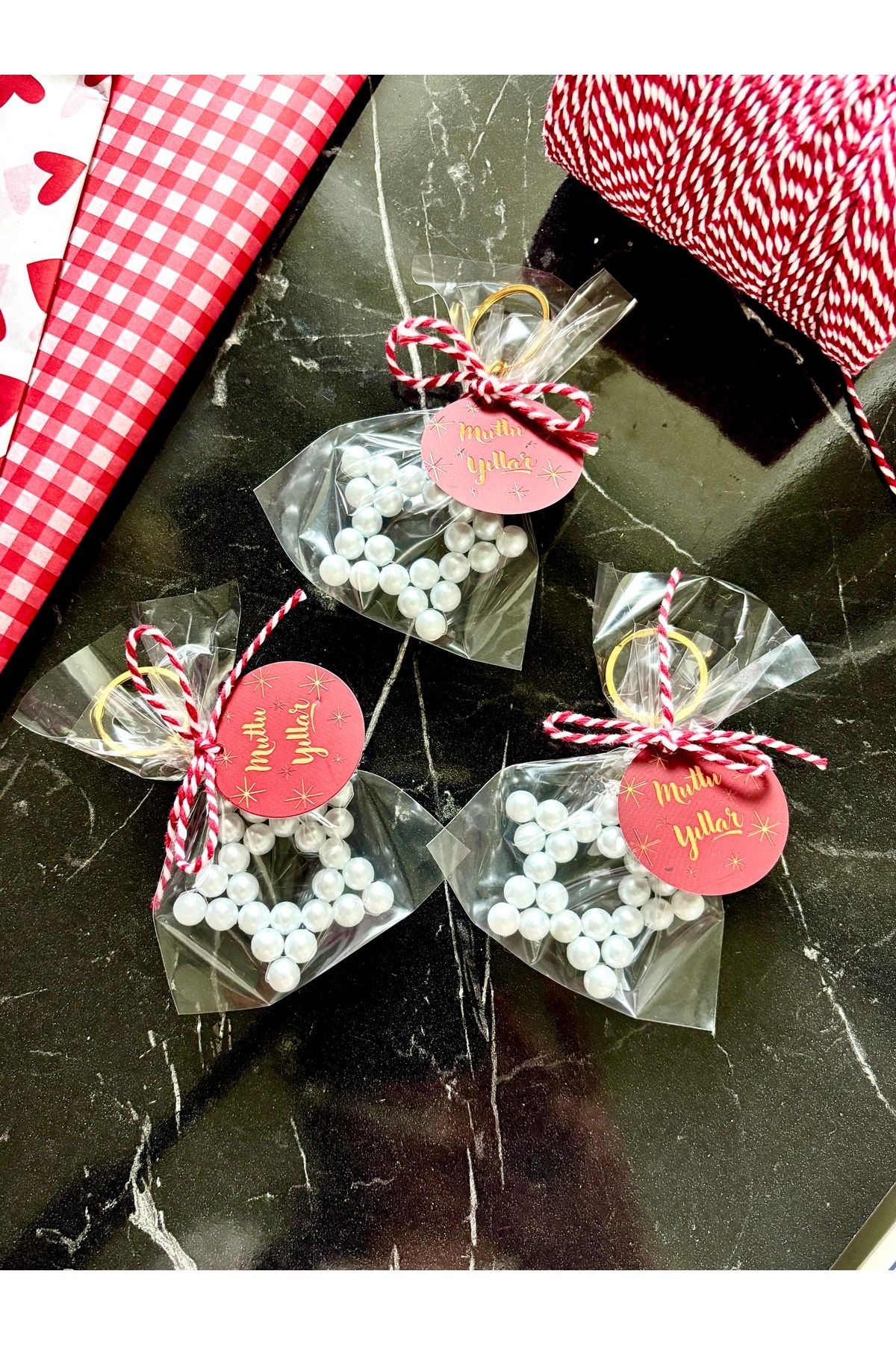 Yılbaşı hediyesi anahtarlık 100 adet inci anahtarlık,etiketli ve poşetli,yıldız anahtarlık