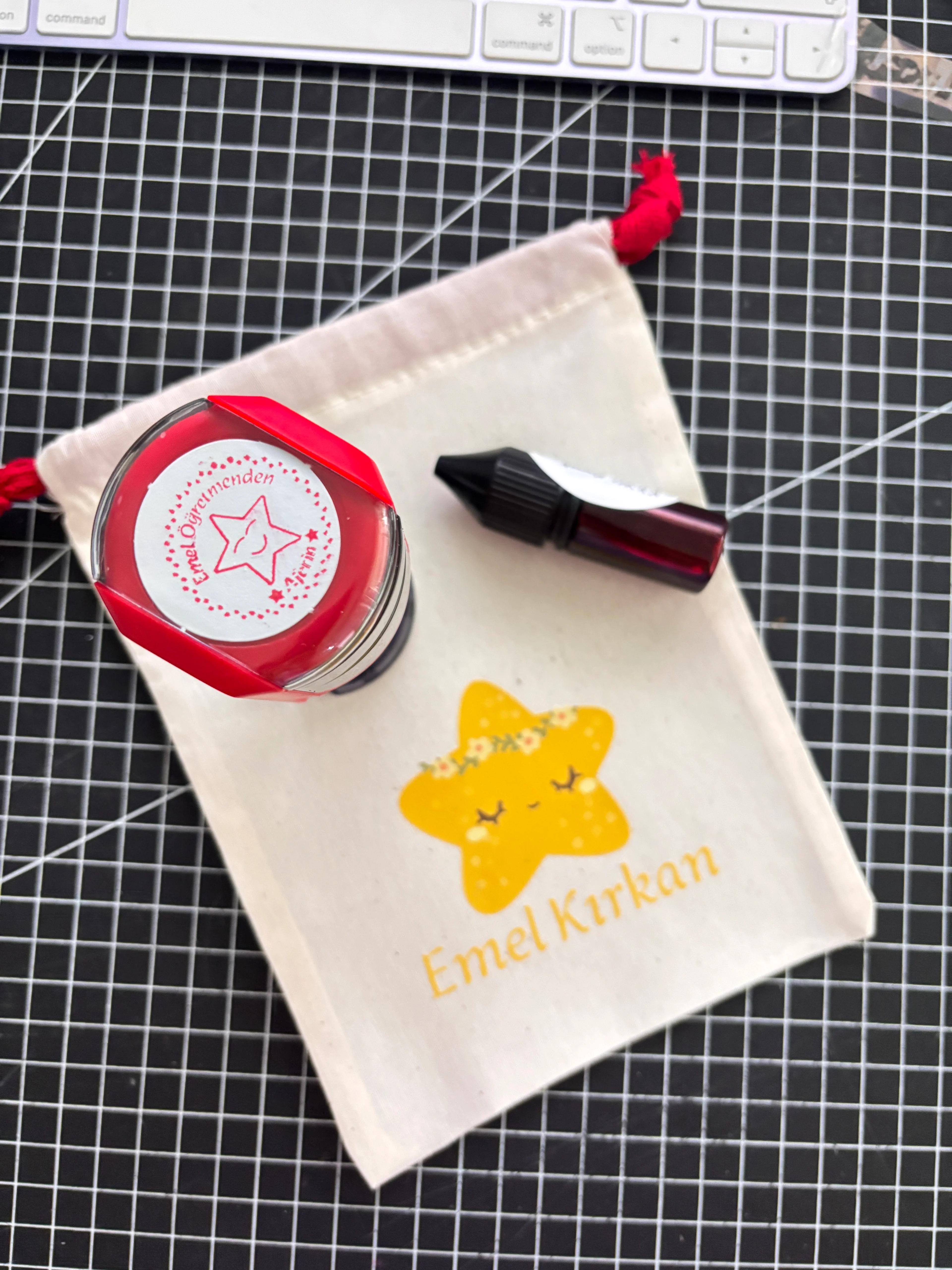 kaşe mühür seti (kese ve mürekkebi ile birlikte) 