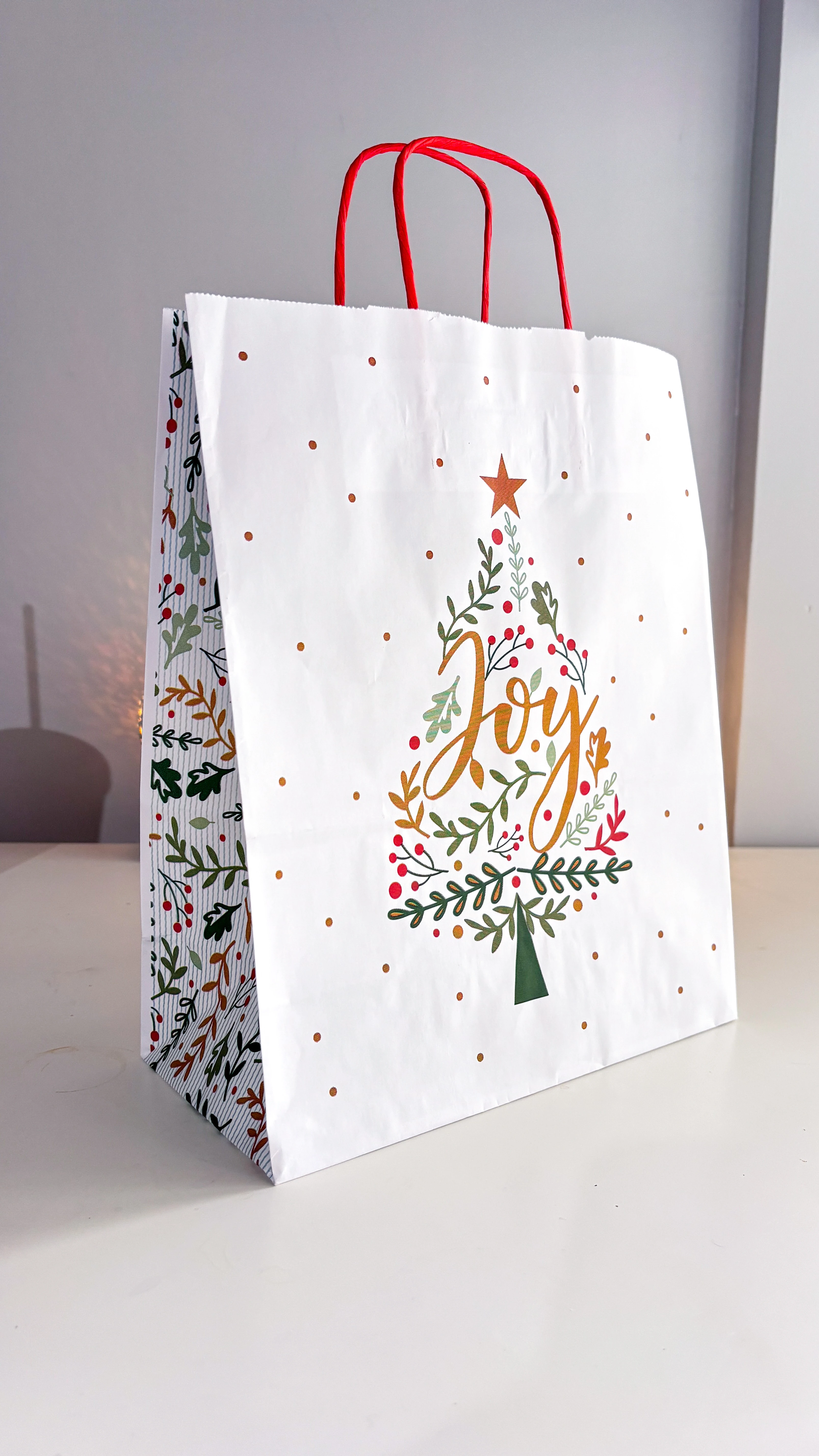 Yılbaşı desenli karton çanta 3 adet 12x25x31 cm hediye çantası, karton poşet, yılbaşı dekoru