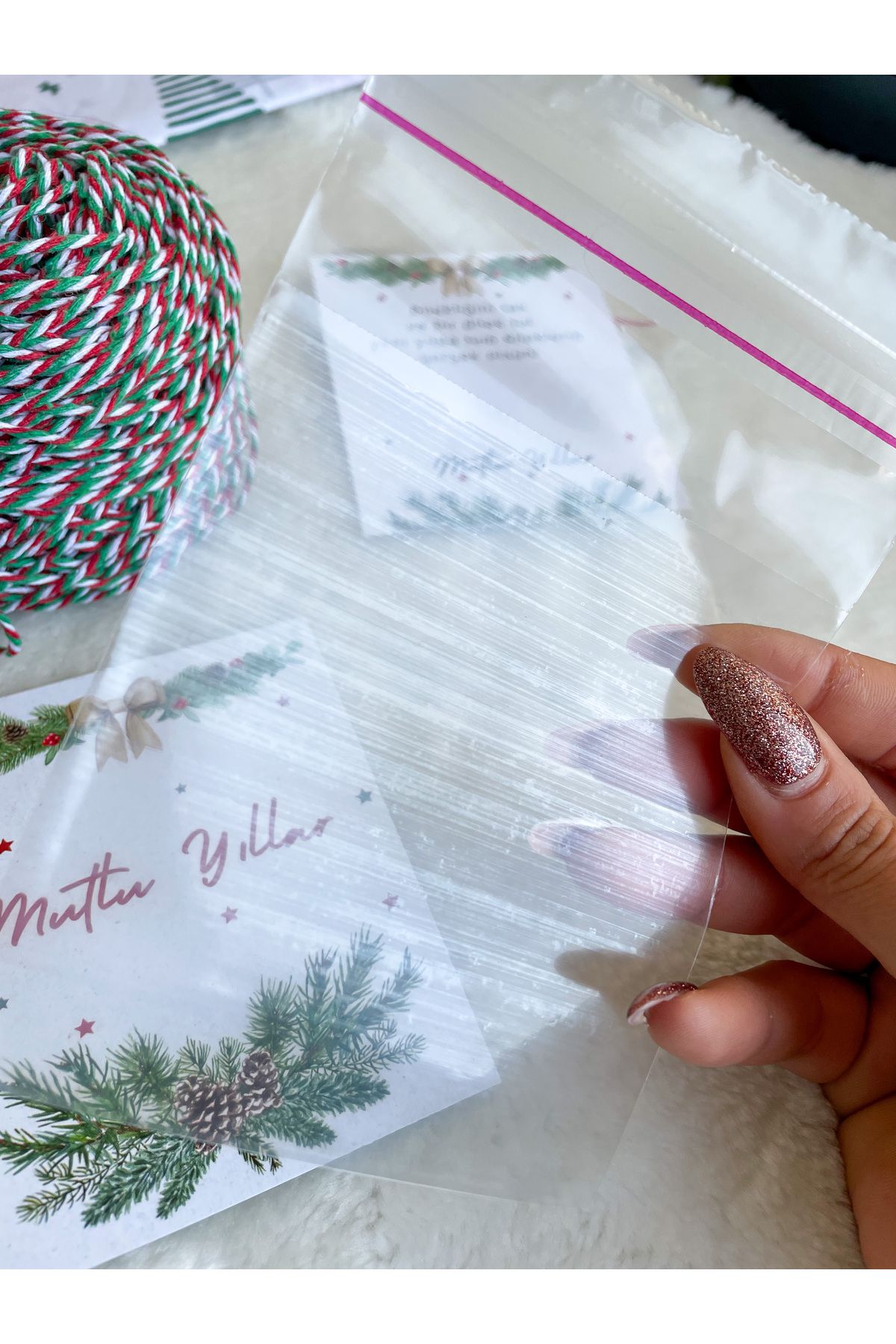 Yılbaşı bileklik seti,20 kart, 20 jelatin poşet 10 mt ip,bileklik kartı, hediye,şans bilekliği