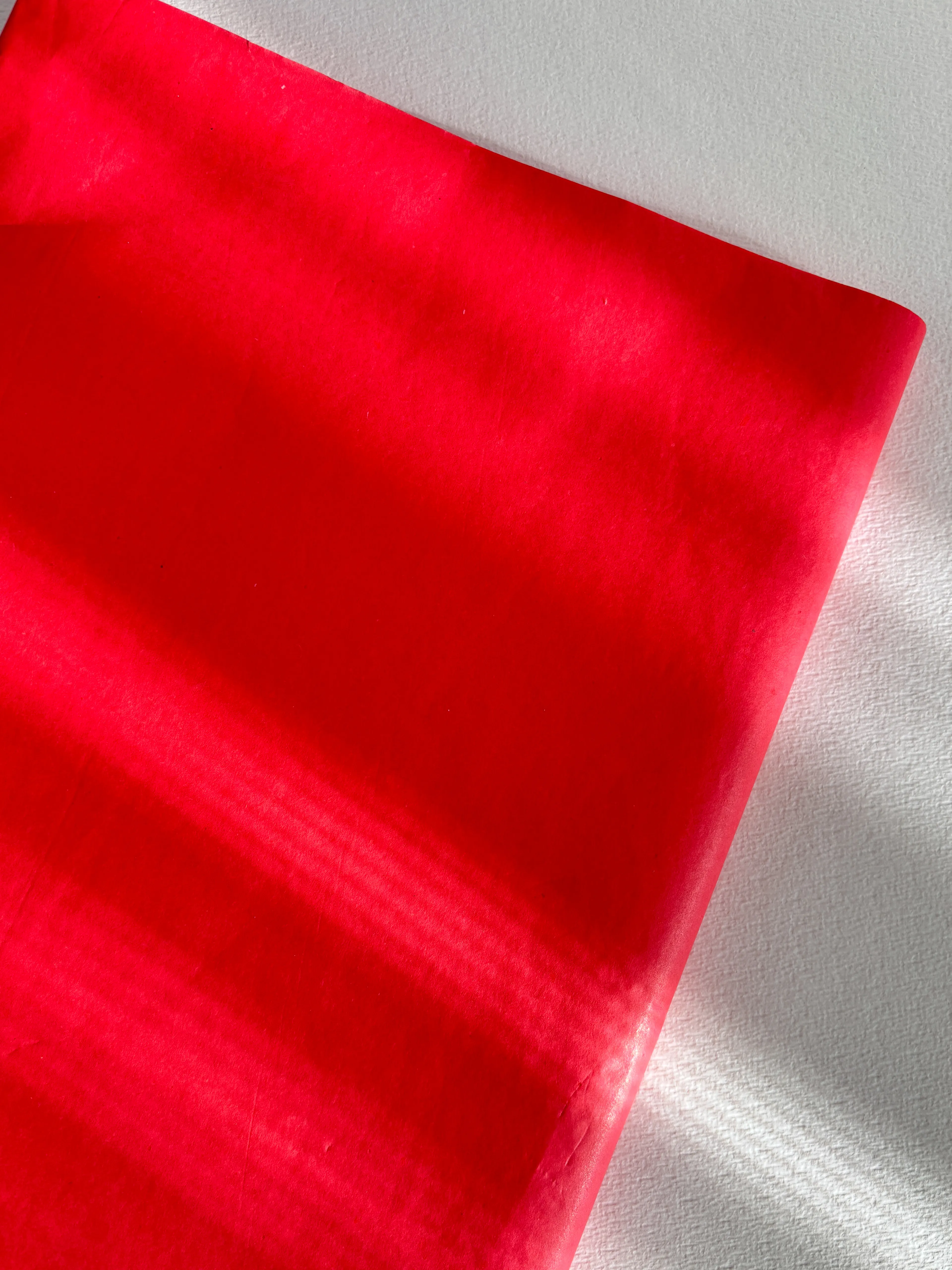 Kırmızı yılbaşı pelur kağıdı 10 adet 50x70 cm hediye paketi kağıdı, yılbaşı 