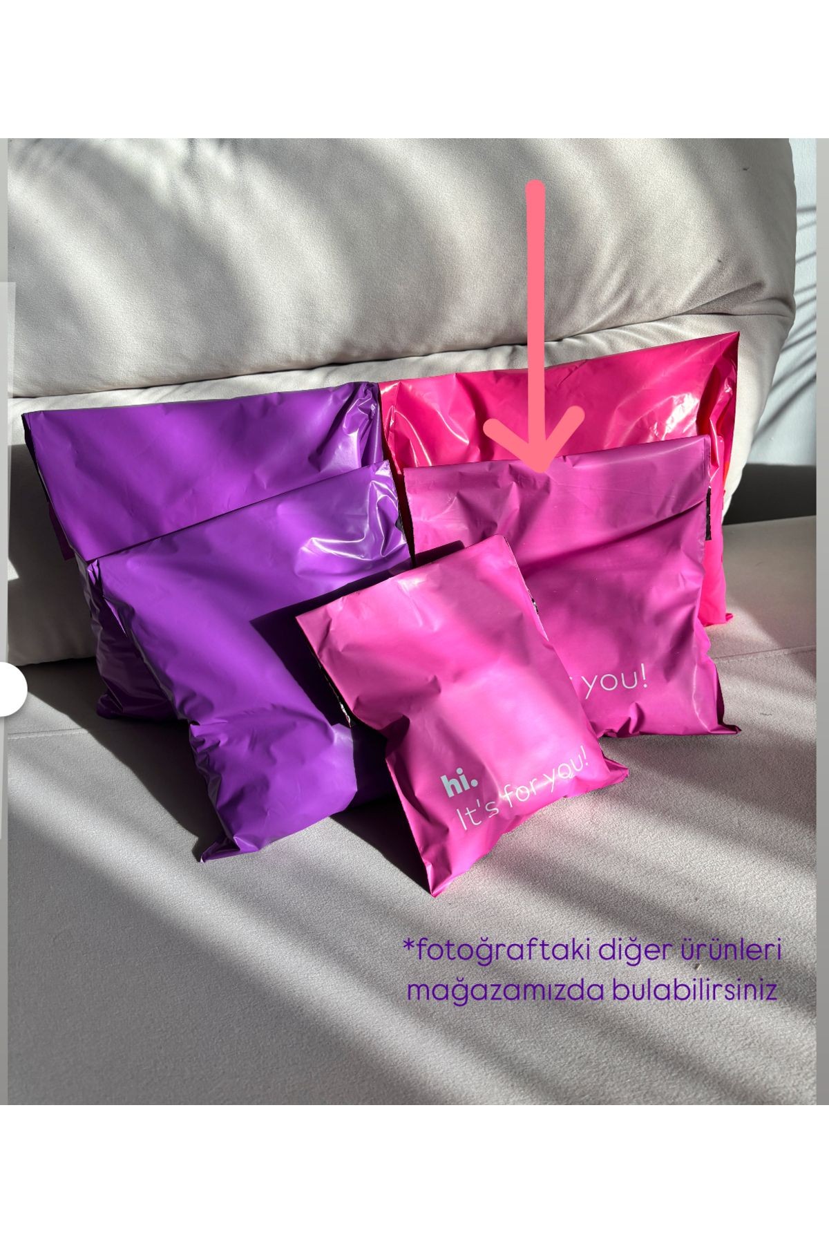 Pembe kargo poşeti 24x30 cm 5 adet cepsiz renkli kargo poşeti(baskılı) orta boy / hediye paketi