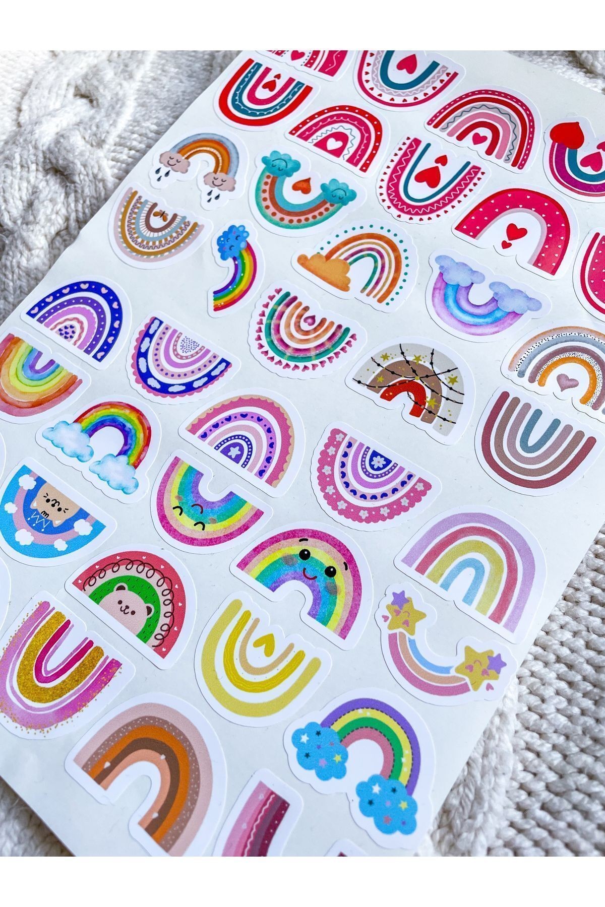 Gökkuşağı sticker seti 40 adet ortalama 4-5 cm boyutlarda yapışkanlı etiket bullet journal sticker