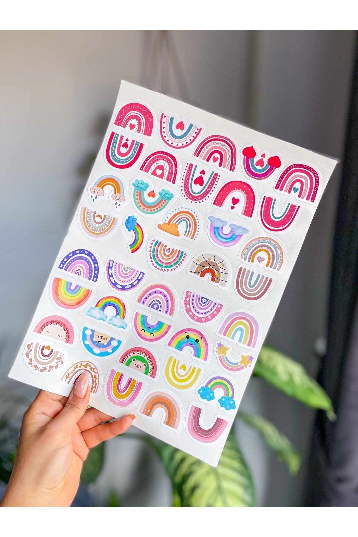 Gökkuşağı sticker seti 40 adet ortalama 4-5 cm boyutlarda yapışkanlı etiket bullet journal sticker