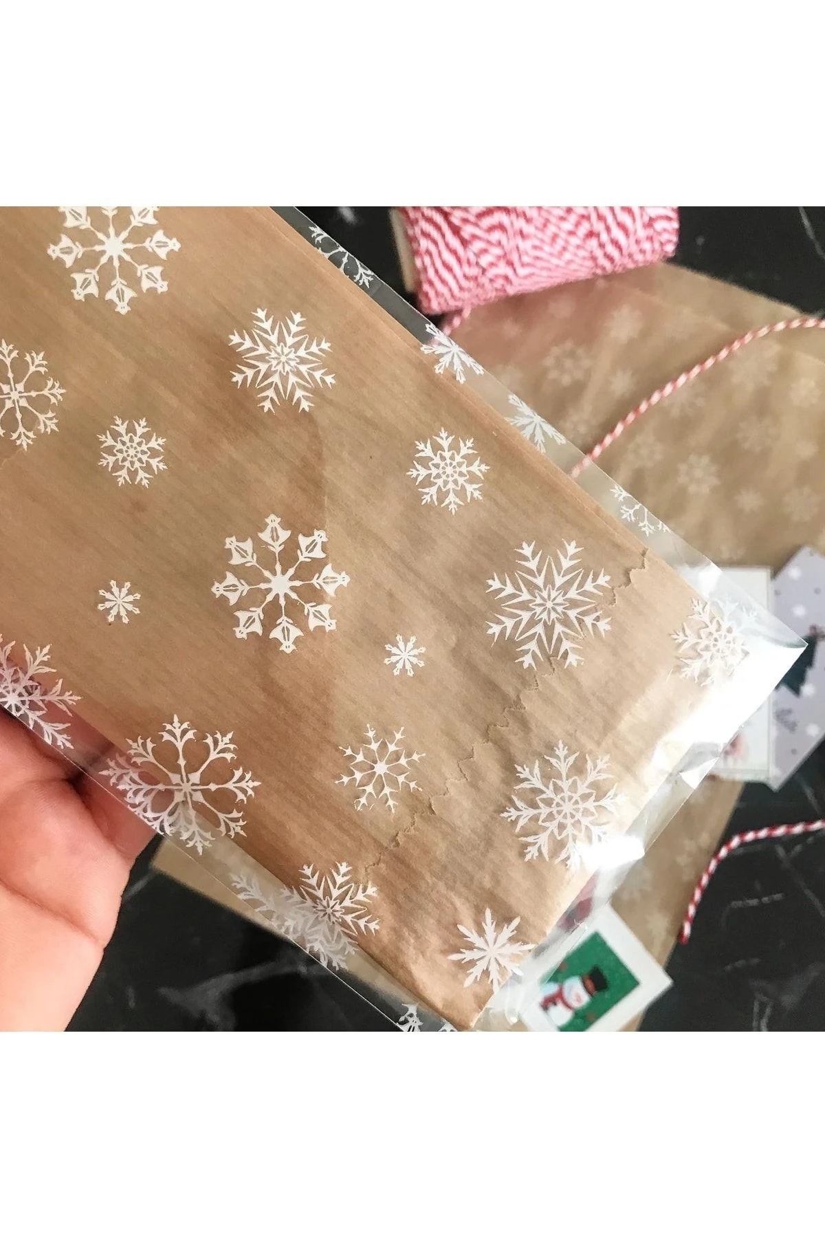Şeffaf Poşet 10x20 Cm 10 Adet Kar Tanesi Desenli Ağzı Yapışkanlı Hediye Poşeti Yılbaşı Hediyesi