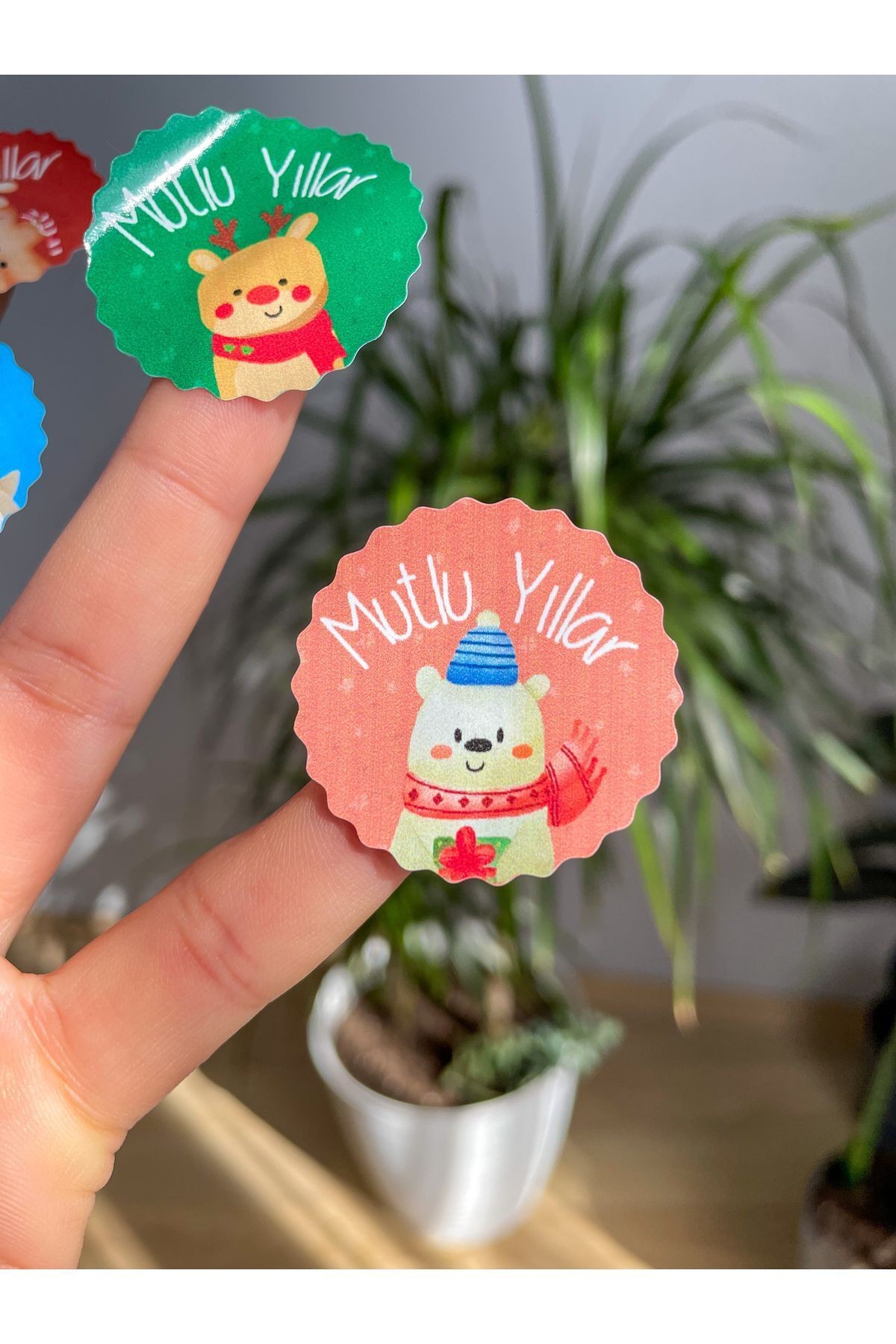 Yılbaşı Sticker 3,5 Cm 48 Adet Çiçek Kesim Sticker, Neşeli Suratlar,mutlu Yıllar Sticker, Opak