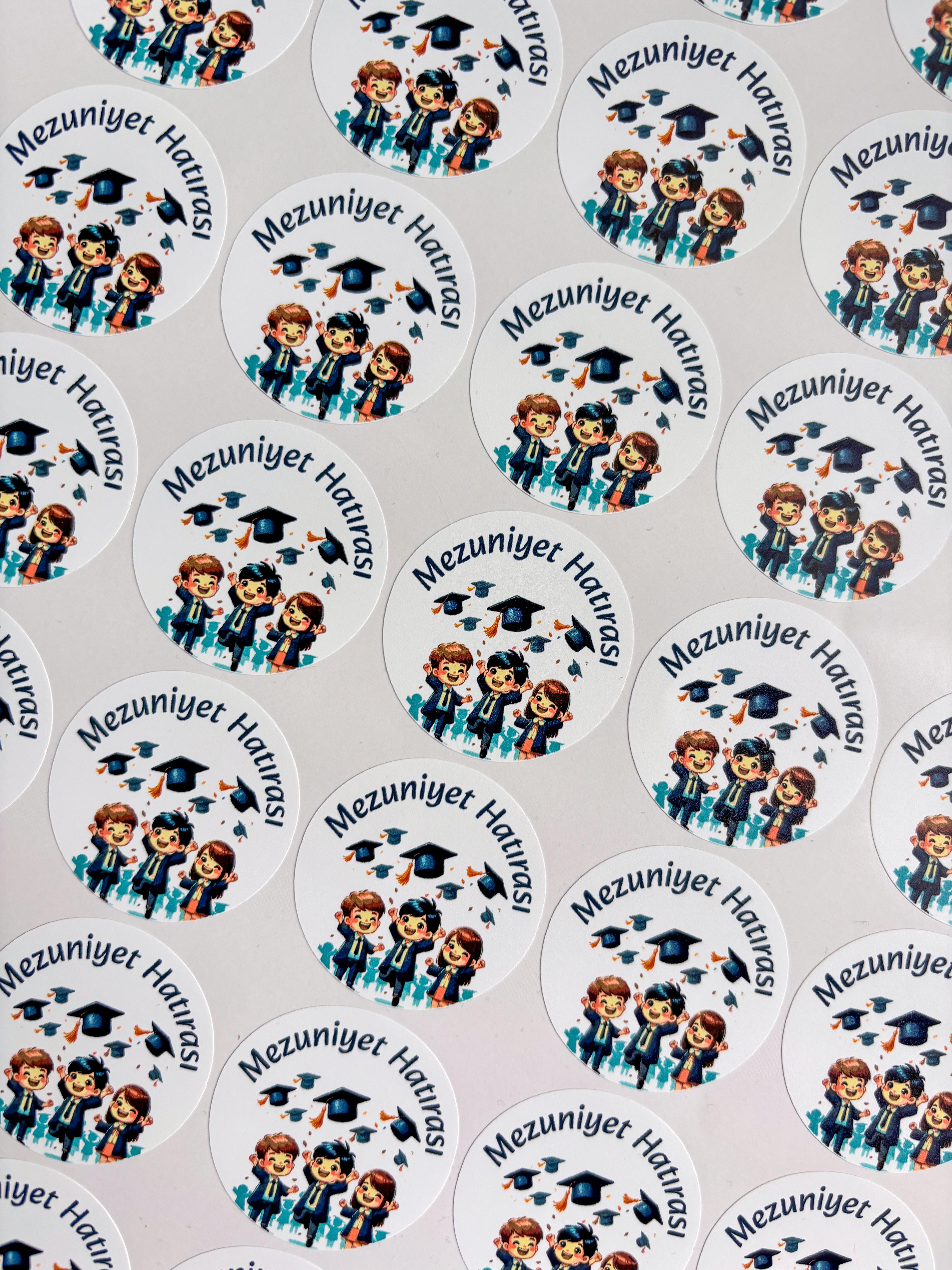 Mezuniyet Hatırası 48 adet 3,5 cm sticker, yapışkanlı etiket mezuniyet hediyeliği, tatil hediyelikleri