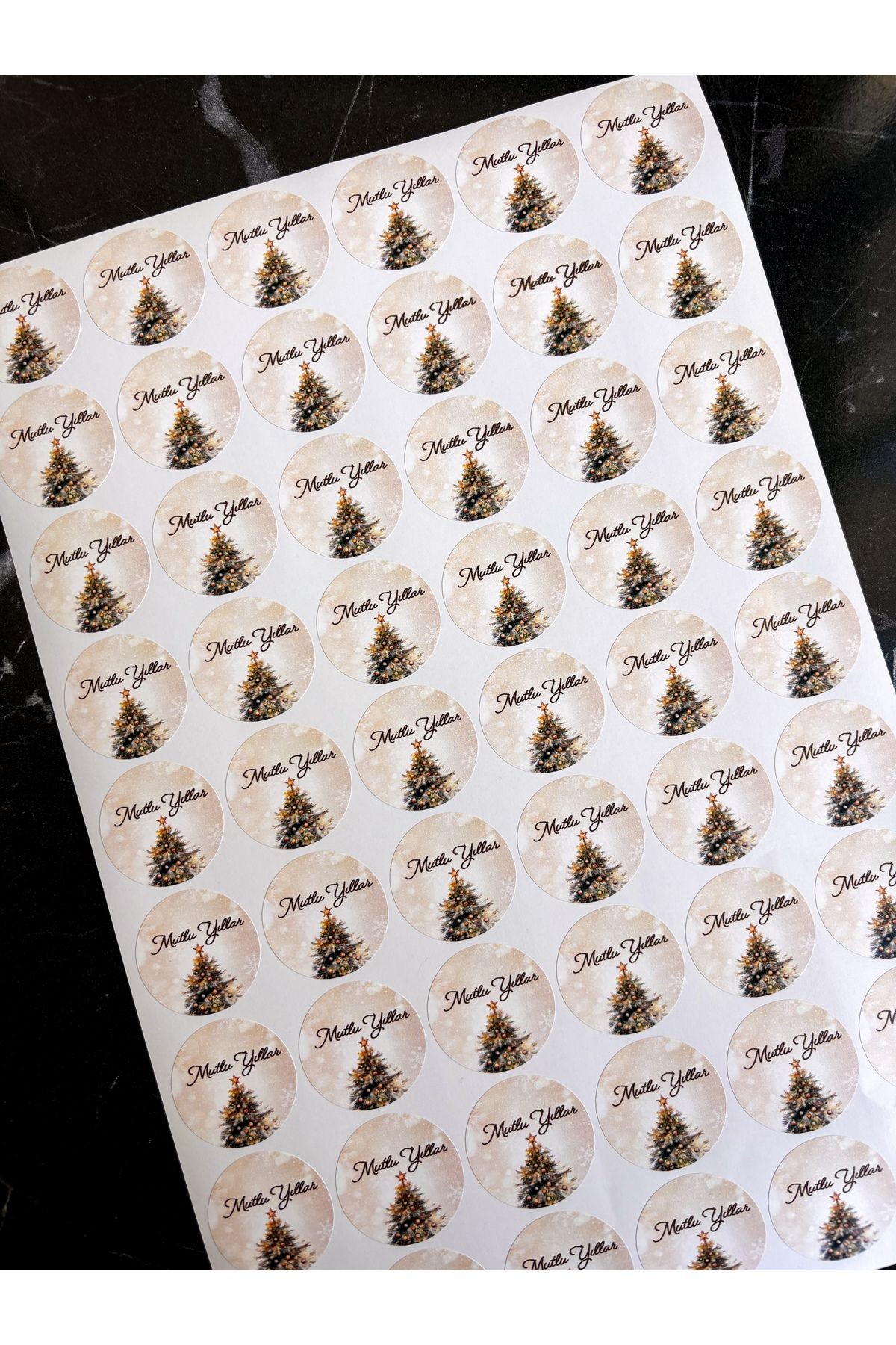 Mutlu yıllar sticker 3,5 cm 54 adet yuvarlak sticker yılbaşı stickerı yapışkanlı etiket yeni yıl