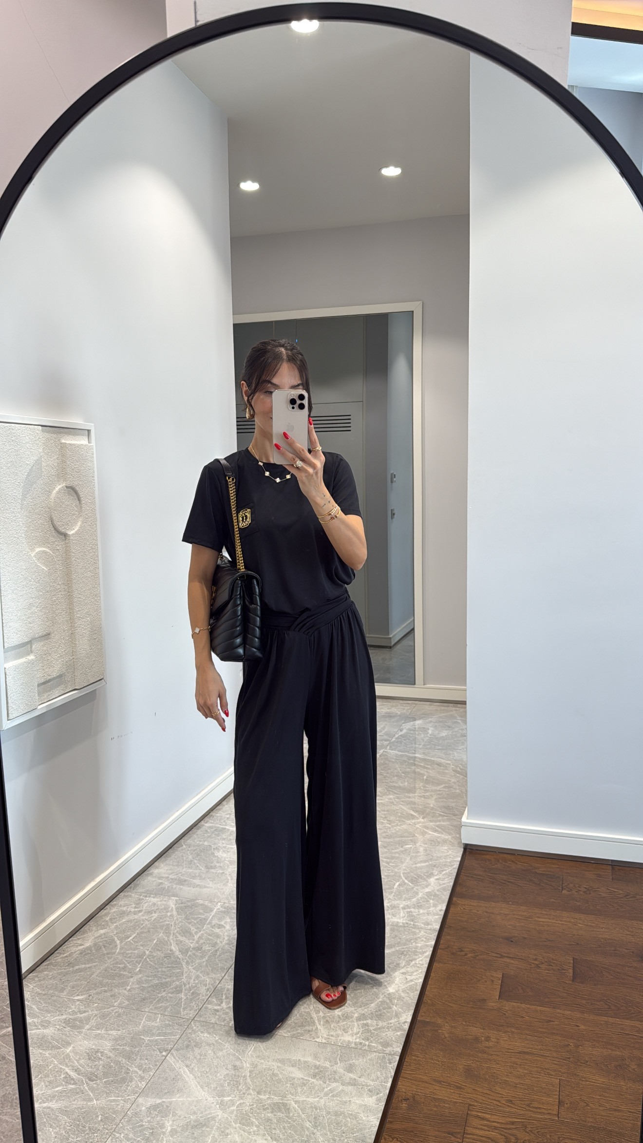 GOLD DETAYLI TİŞÖRT PANTOLON TAKIM - SİYAH