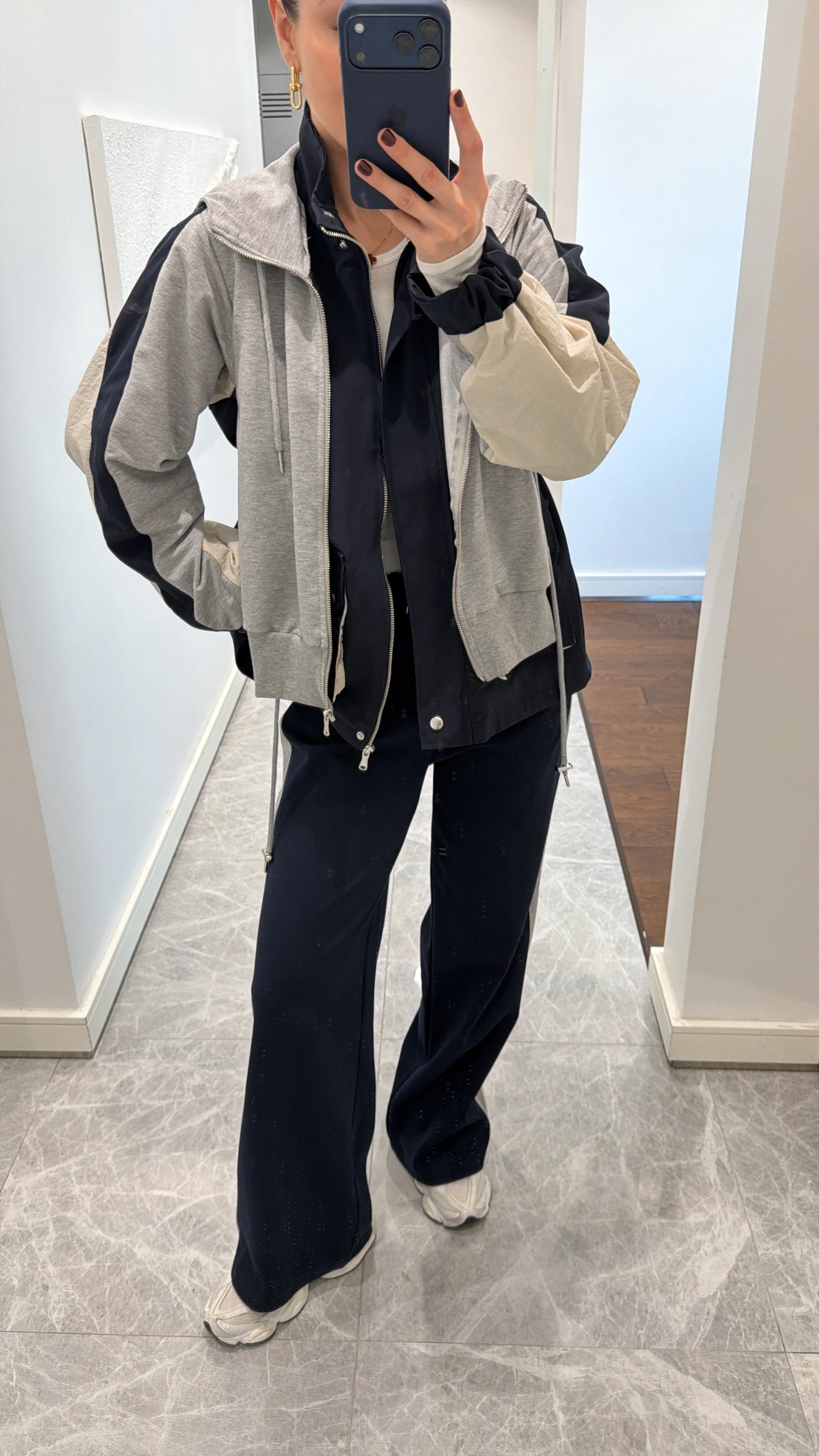 KAPÜŞONLU ŞERİT DETAYLI EŞOFMAN TAKIM