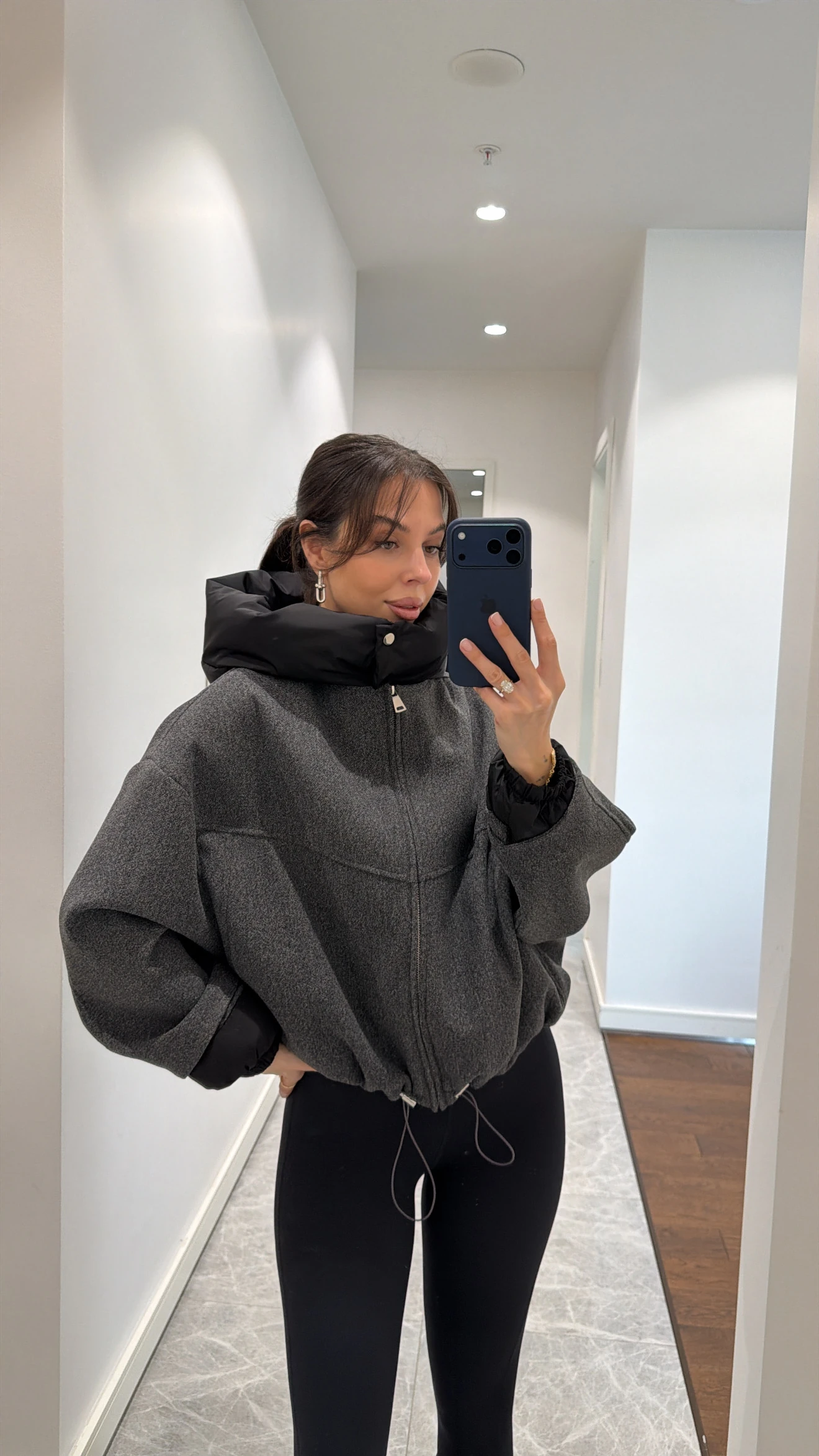 YÜKSEK YAKA KAPÜŞONLU KAŞE MONT - ANTRASİT