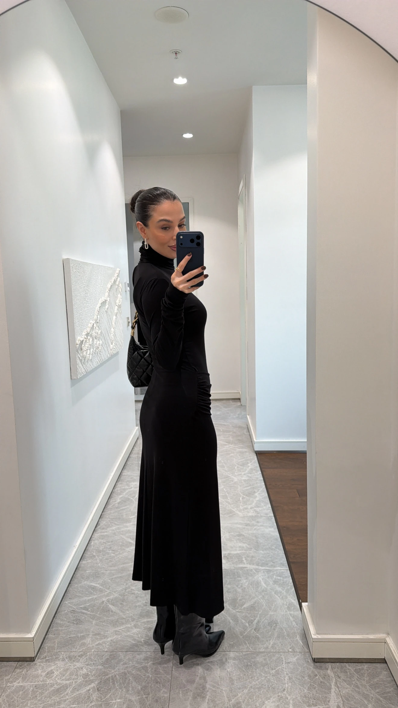 BEL DETAYLI YIRTMAÇLI ELBİSE