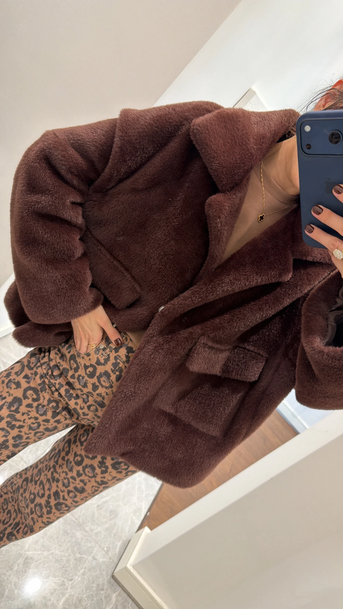 YUMUŞAK DOKULU KÜRK KISA KABAN