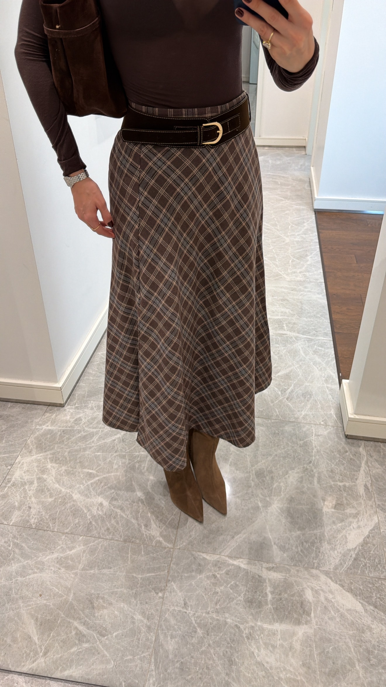 SÜET KEMERLİ YIRTMAÇLI EKOSE ETEK