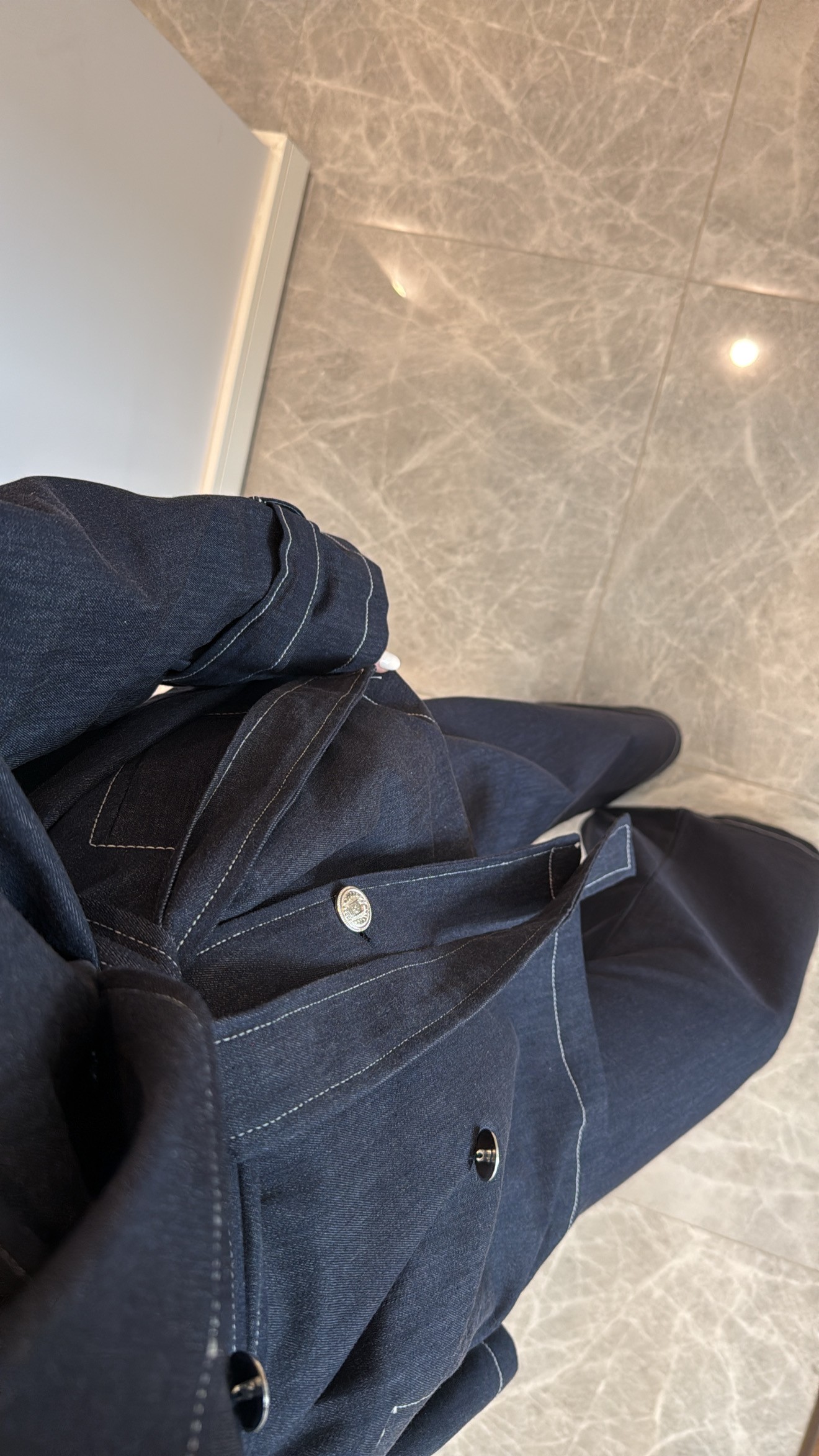  Dikiş Detaylı Geniş Paça Pantolon
