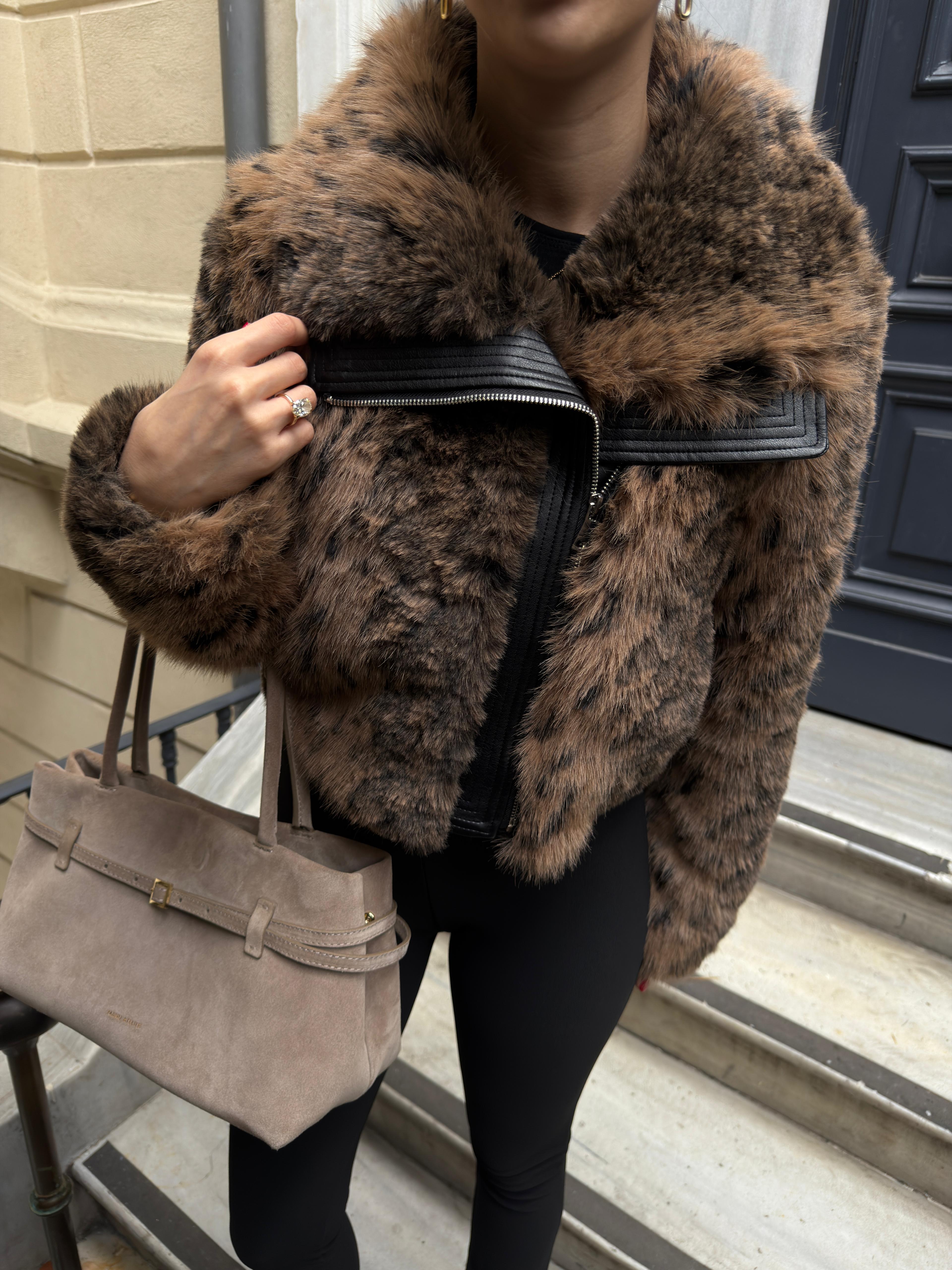 LEOPAR DESENLİ KISA KÜRK