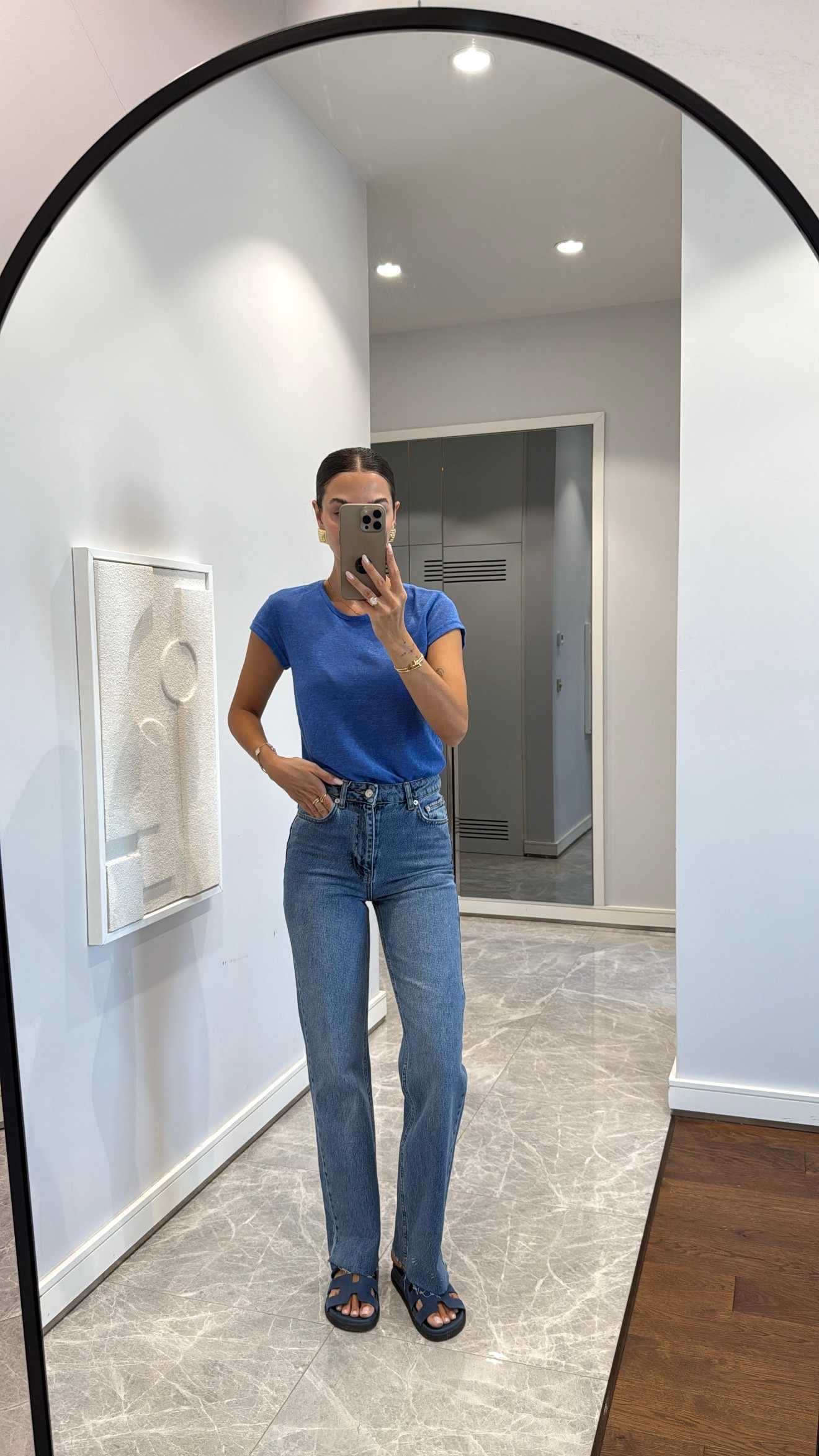 YÜKSEK BEL KESİK PAÇA JEAN PANTOLON